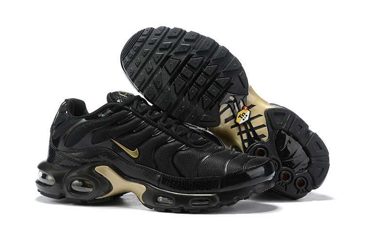 Alternative view of Nike TN Air Max Plus Negro y Dorado