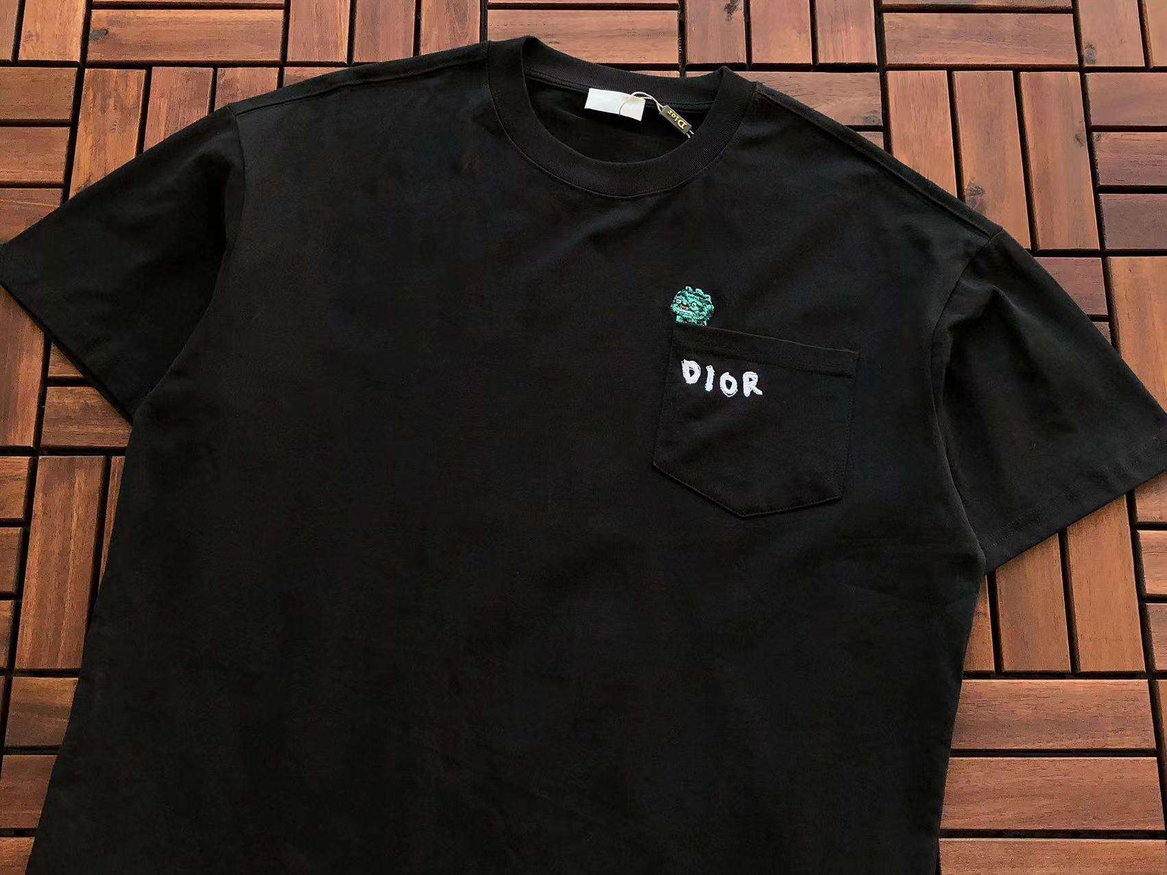 Alternative view of Camiseta Dior "Basic Edition"
