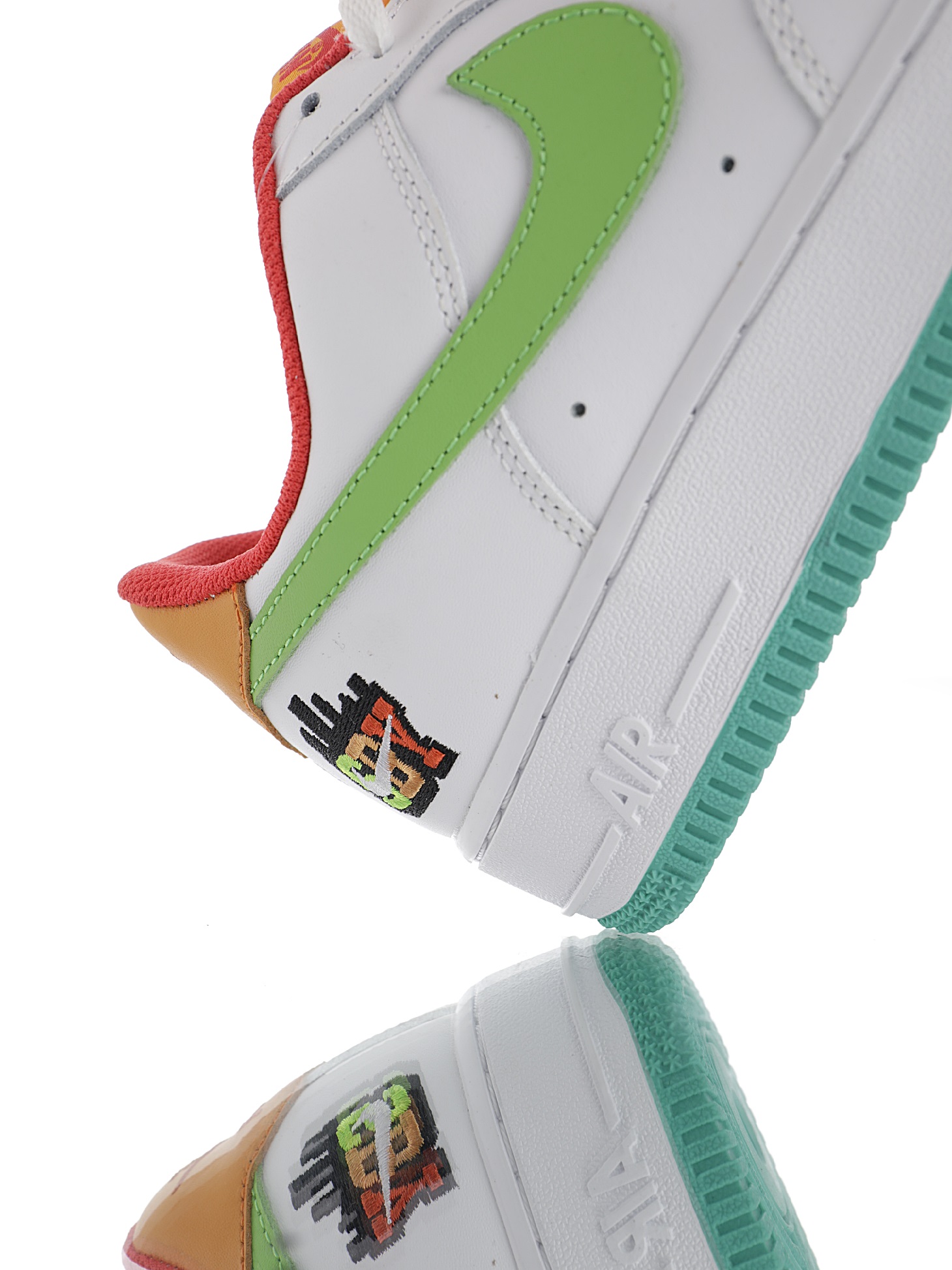 Alternative view of Nike Air Force LV'07