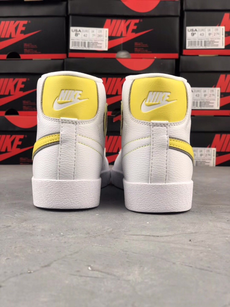 Alternative view of Nike Blazer "Strip Yellow"