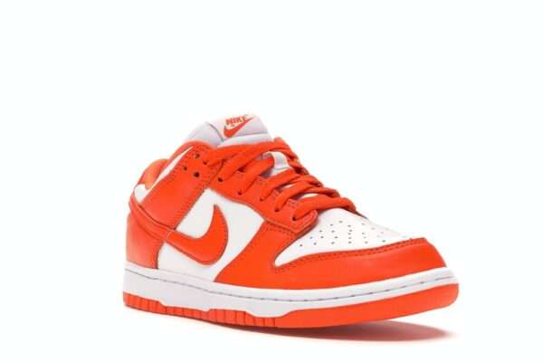 Alternative view of Nike Dunk Low SP Syracuse (2020)