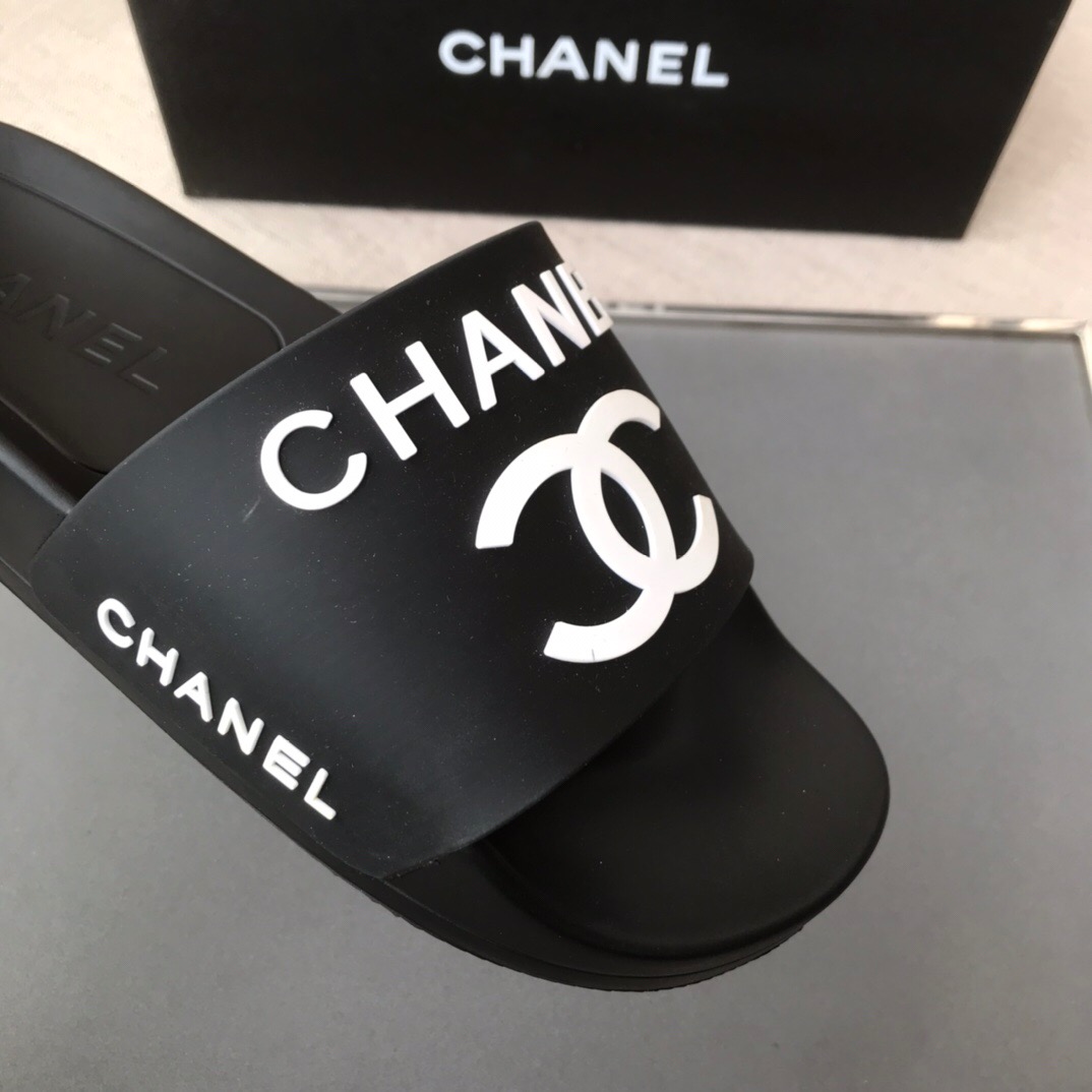 Alternative view of Chanclas CH Black