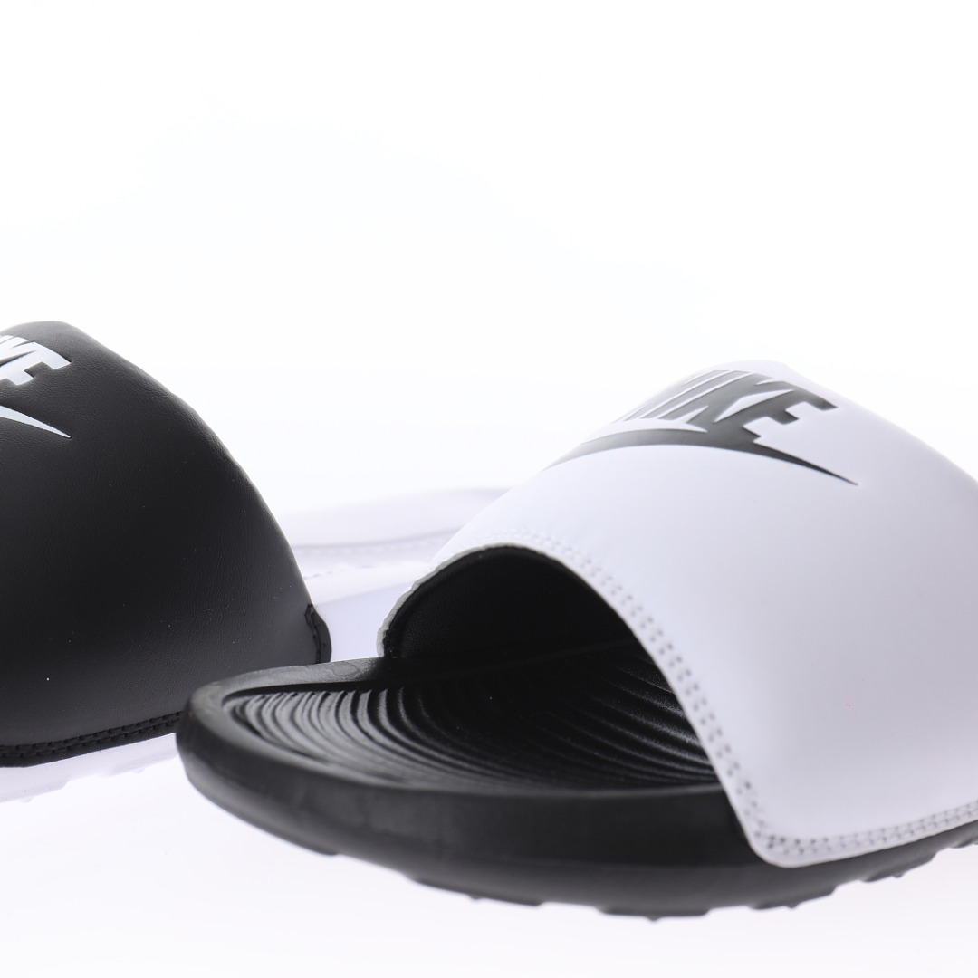 Chanclas Nike B&W SS21 - Imagen 7