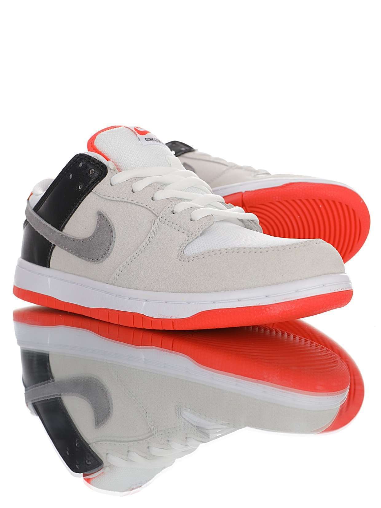 Alternative view of Nike SB Dunk Low Pro "Infrared"