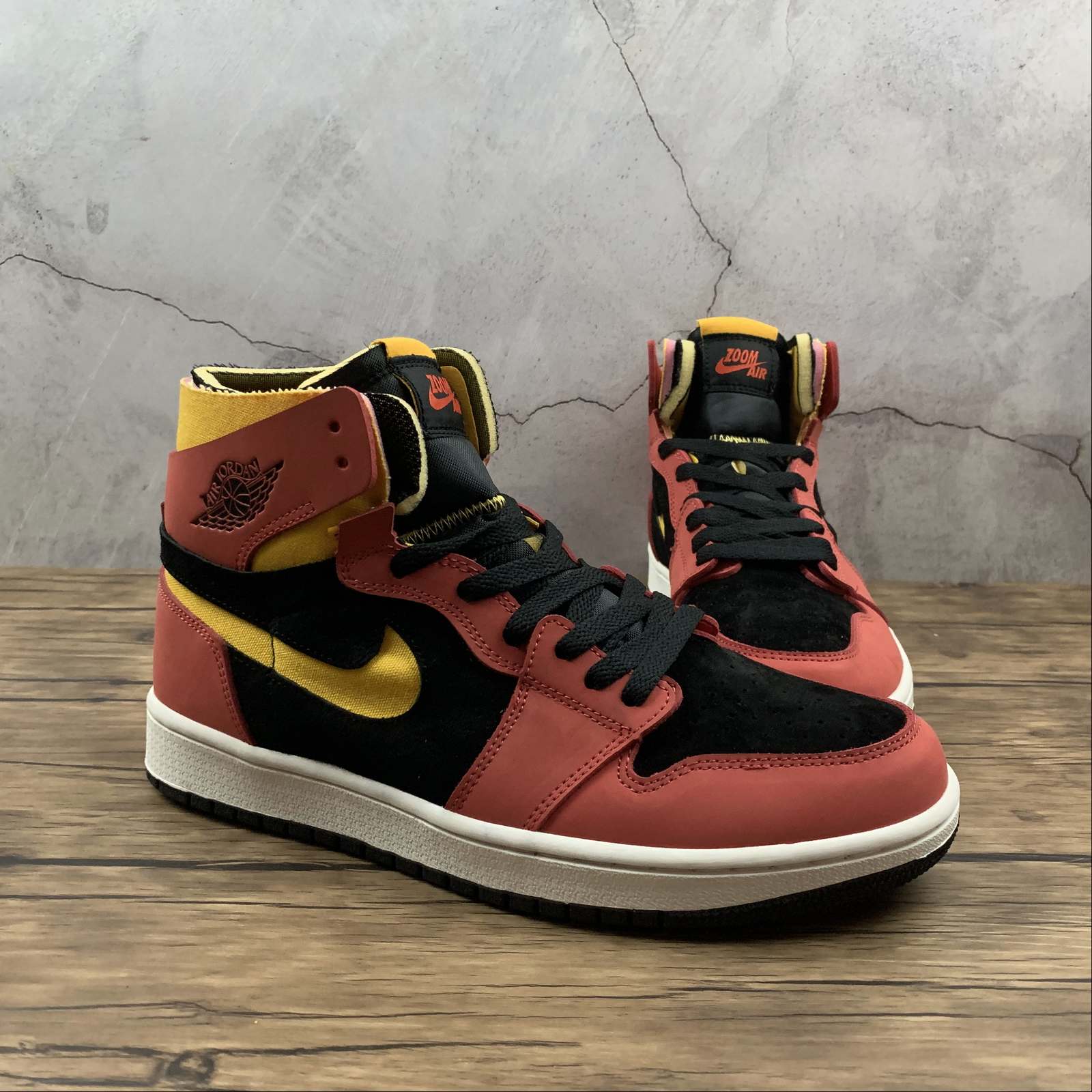 Alternative view of Air Jordan 1 "Print Yellow"