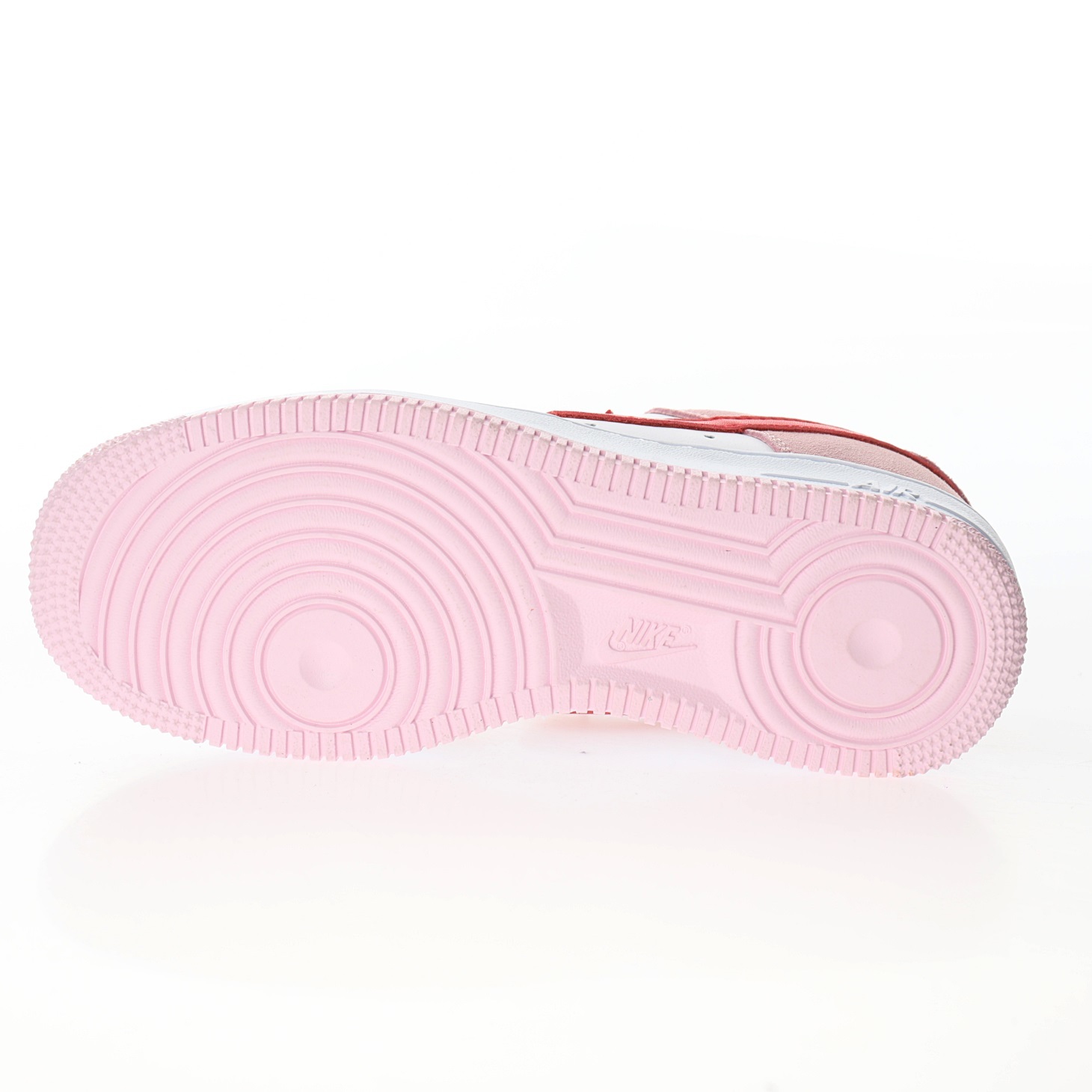 Alternative view of Nike Wmns Air Force 1’07 "Love Letter"