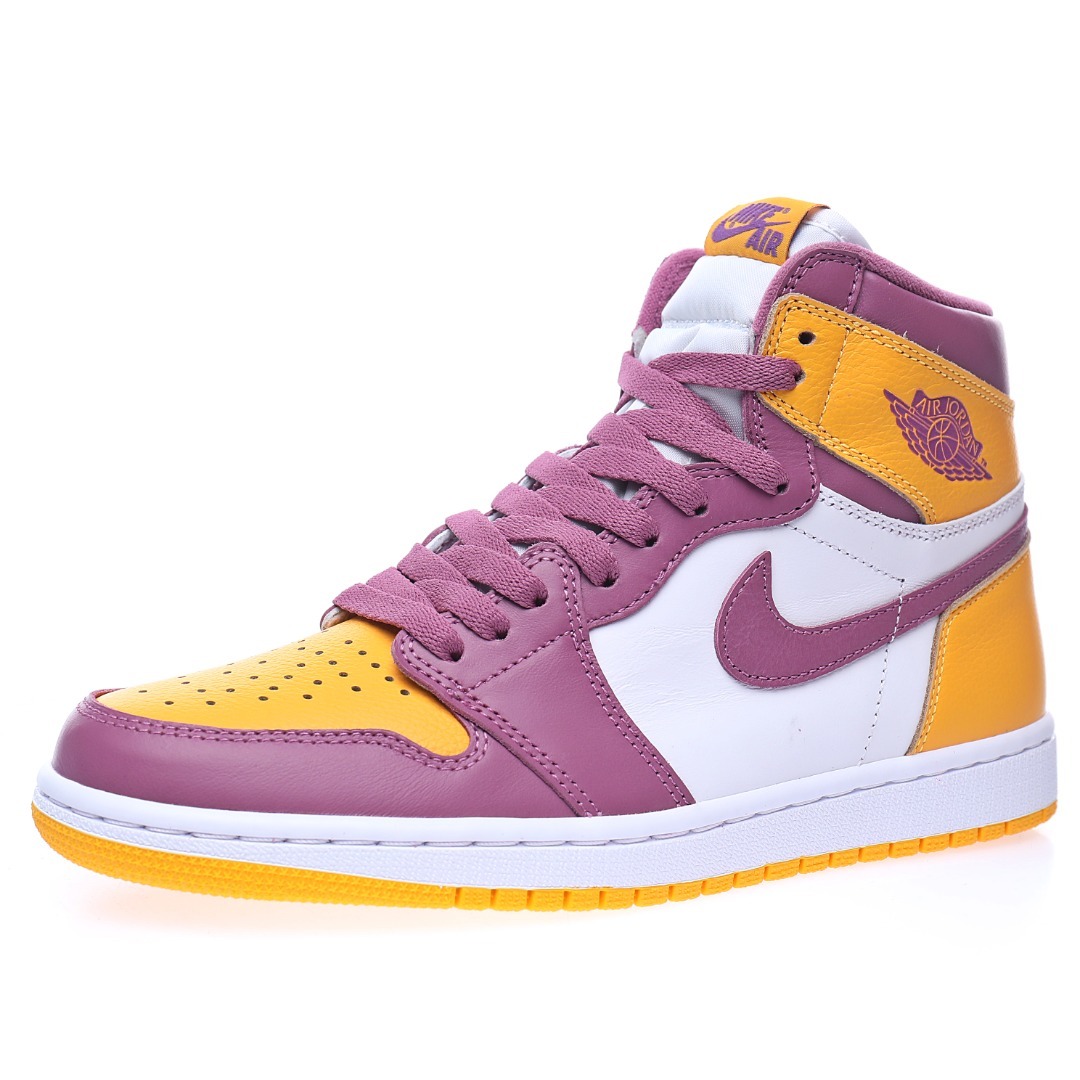 Alternative view of Nike Air Jordan 1 Retro High OG