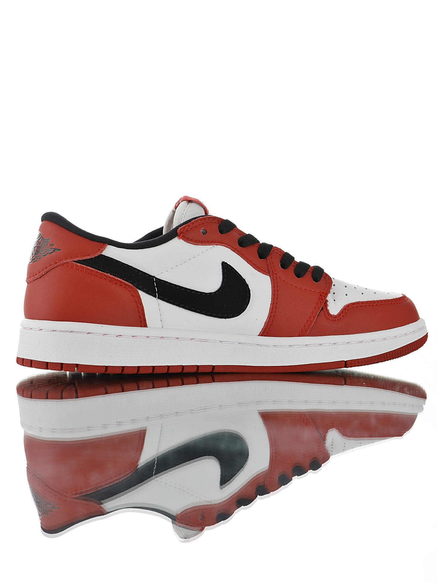 Alternative view of Nike Air Jordan 1 Retro Low OG "Chicago"