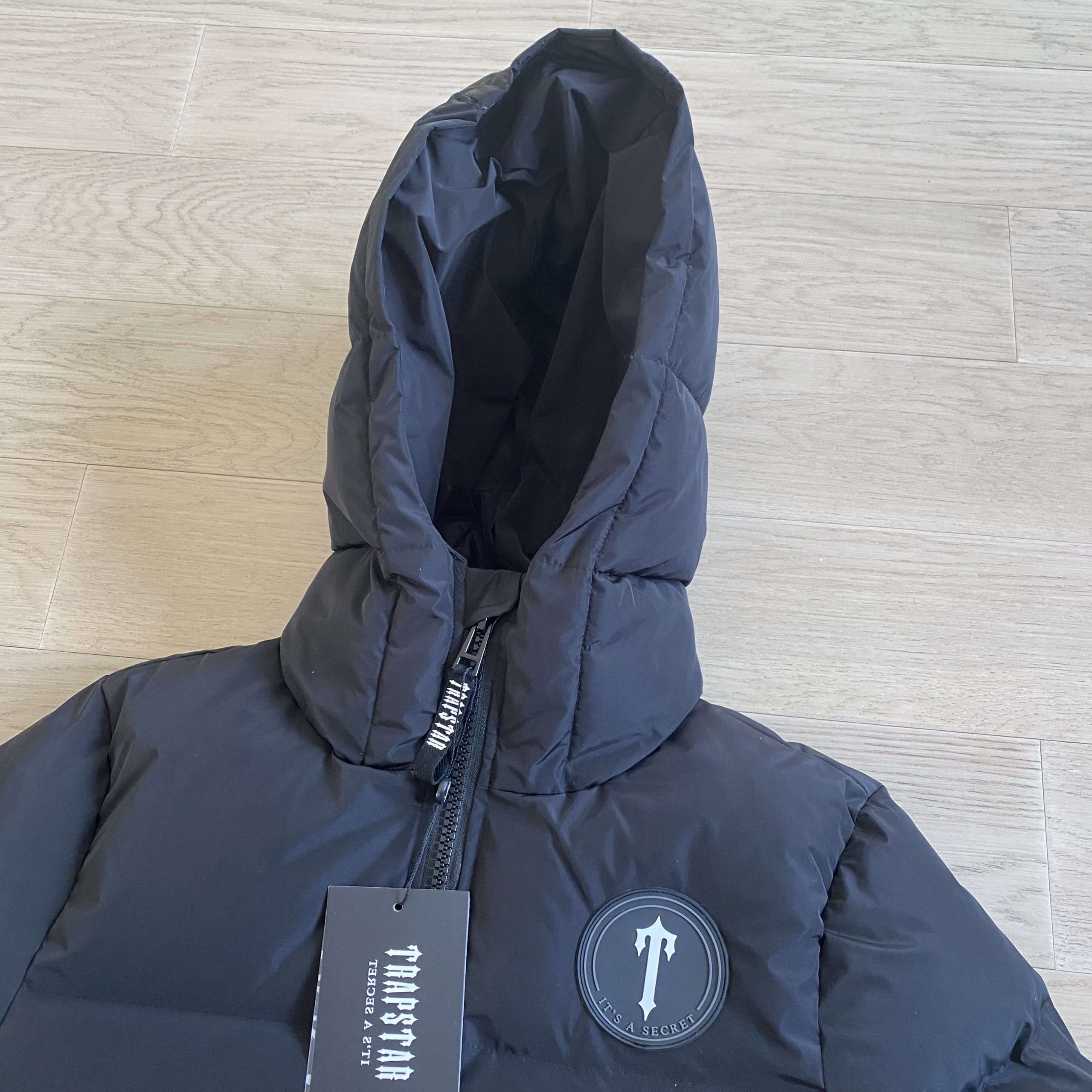 Alternative view of Chaqueta Trapstar - Season 2022