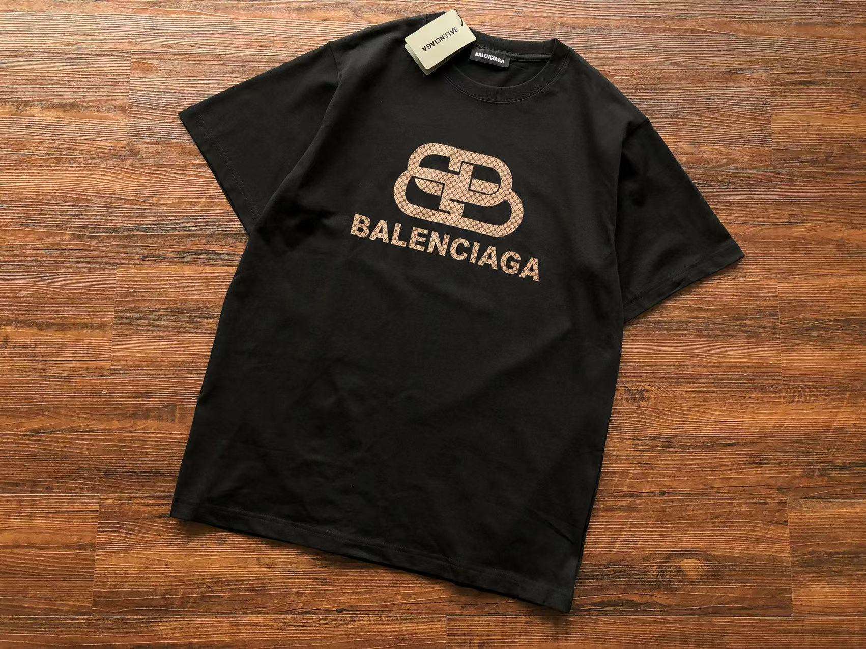 Alternative view of Camiseta Balenciaga Monograma - 682579
