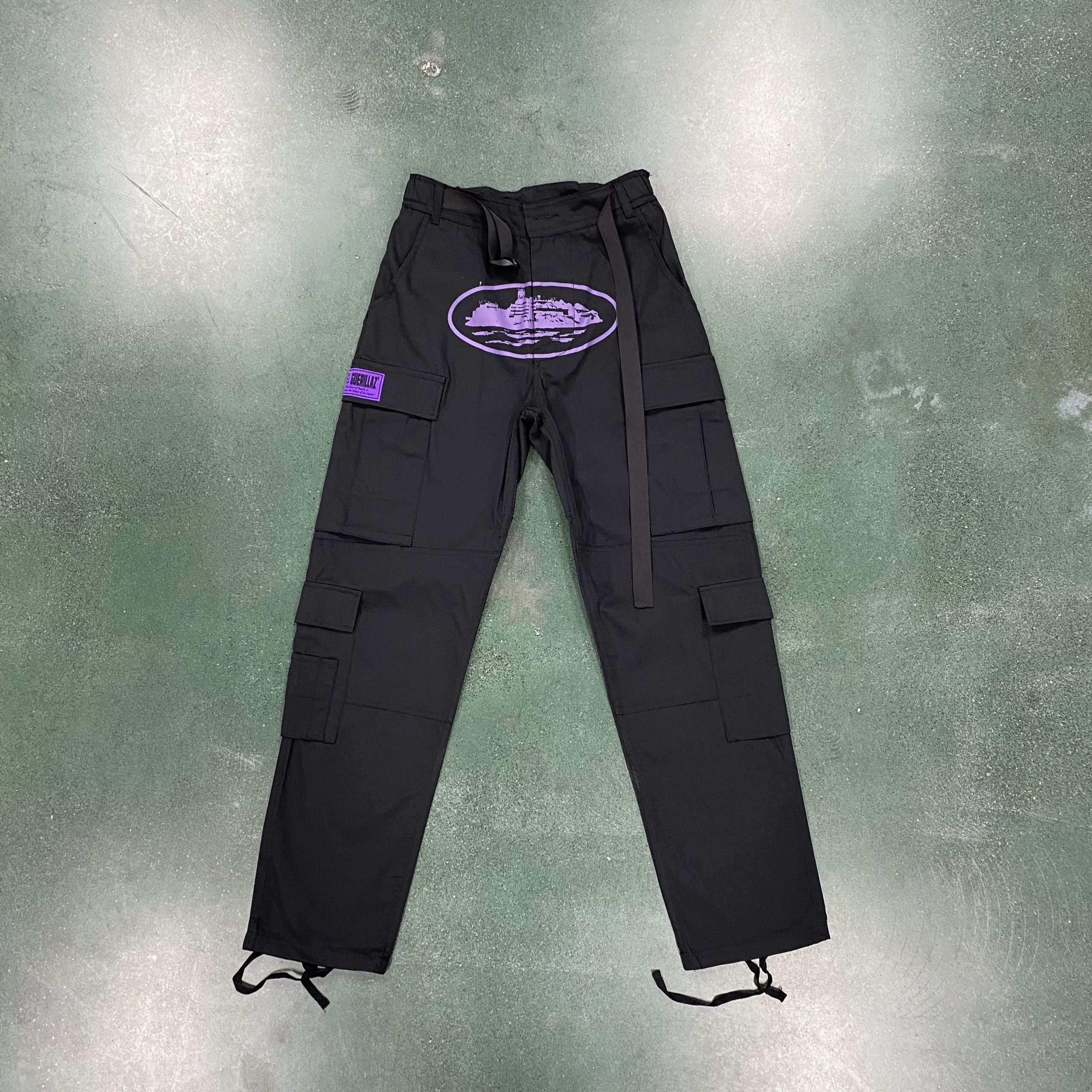 Alternative view of Pantalón Corteiz Black Purple