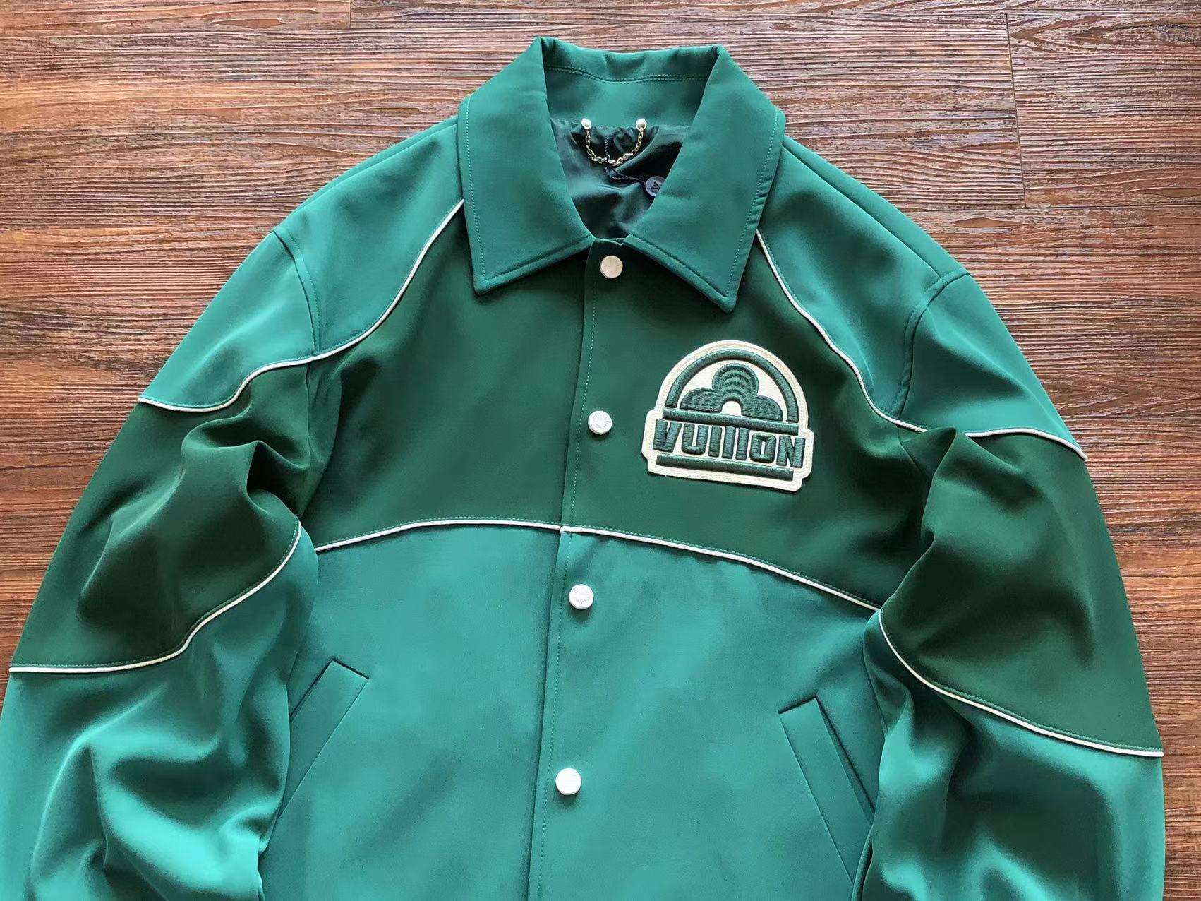 Alternative view of Bomber Verde LV - SS23