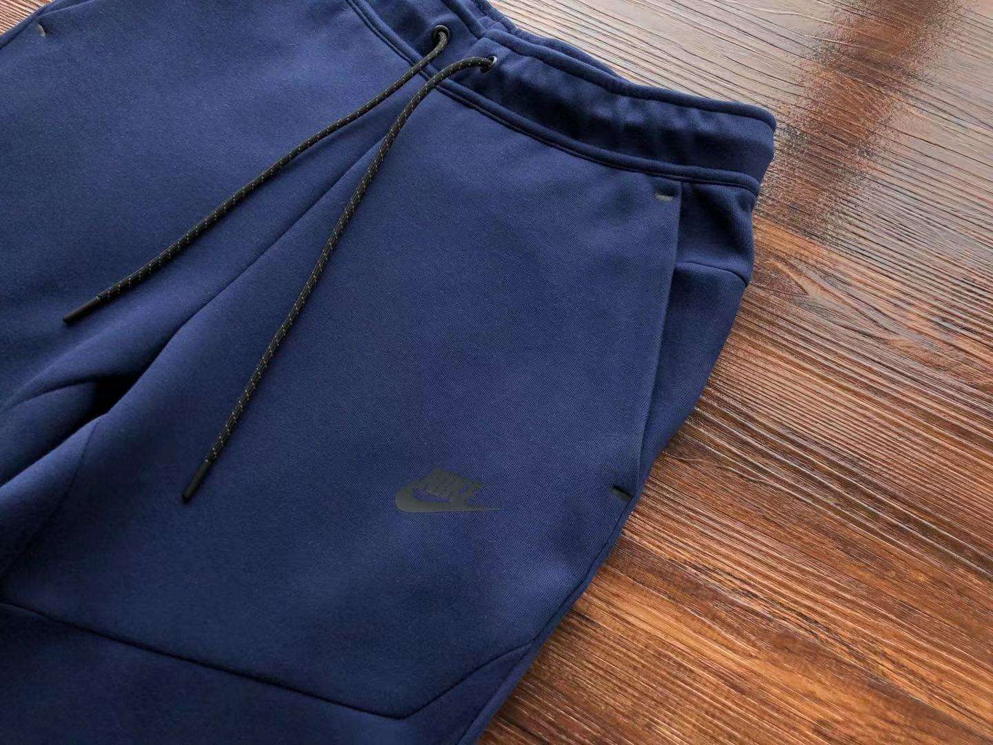 Conjunto de Chándal Nike Tech Fleece Color Marino - Imagen 11