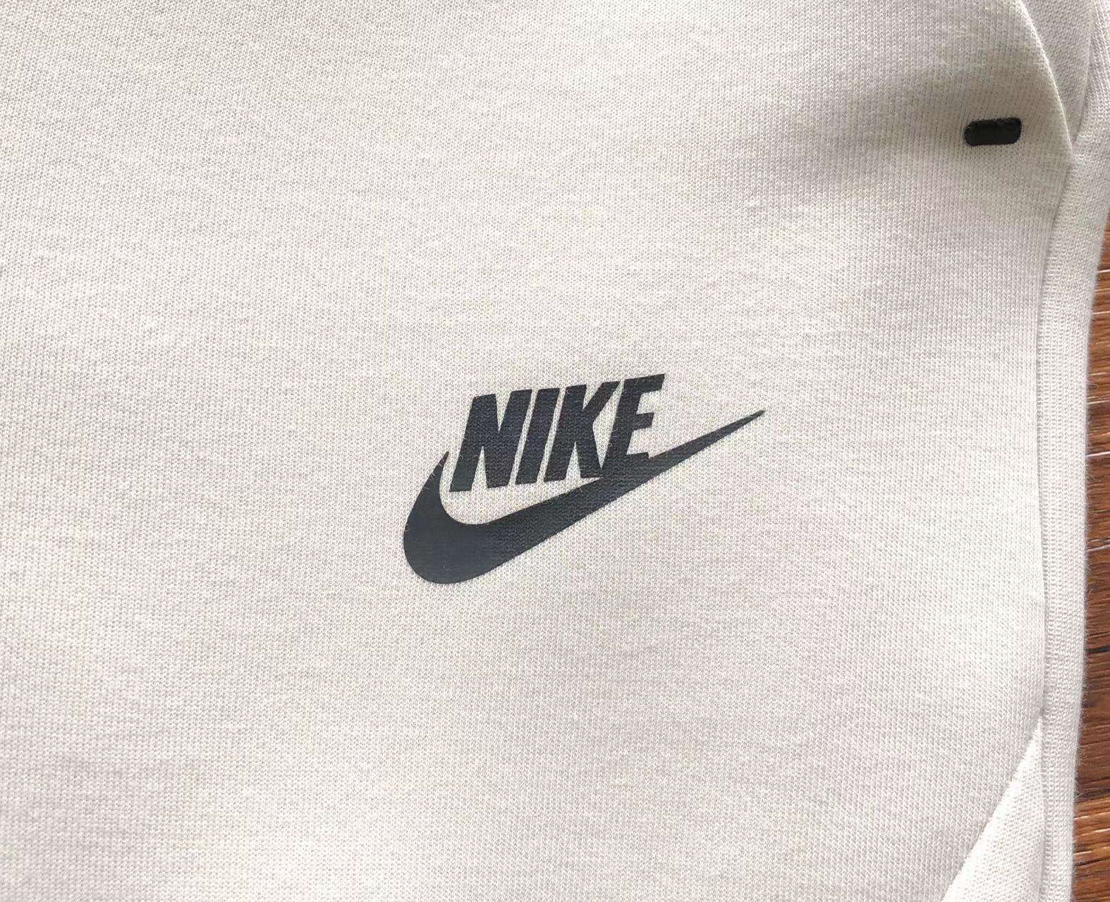 Conjunto de Chándal Nike Tech Fleece Blanco - Imagen 5
