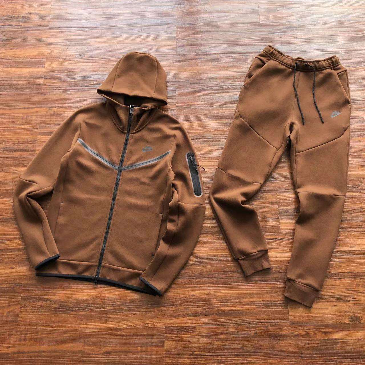 Alternative view of Conjunto de Chándal Nike Tech Fleece Marrón