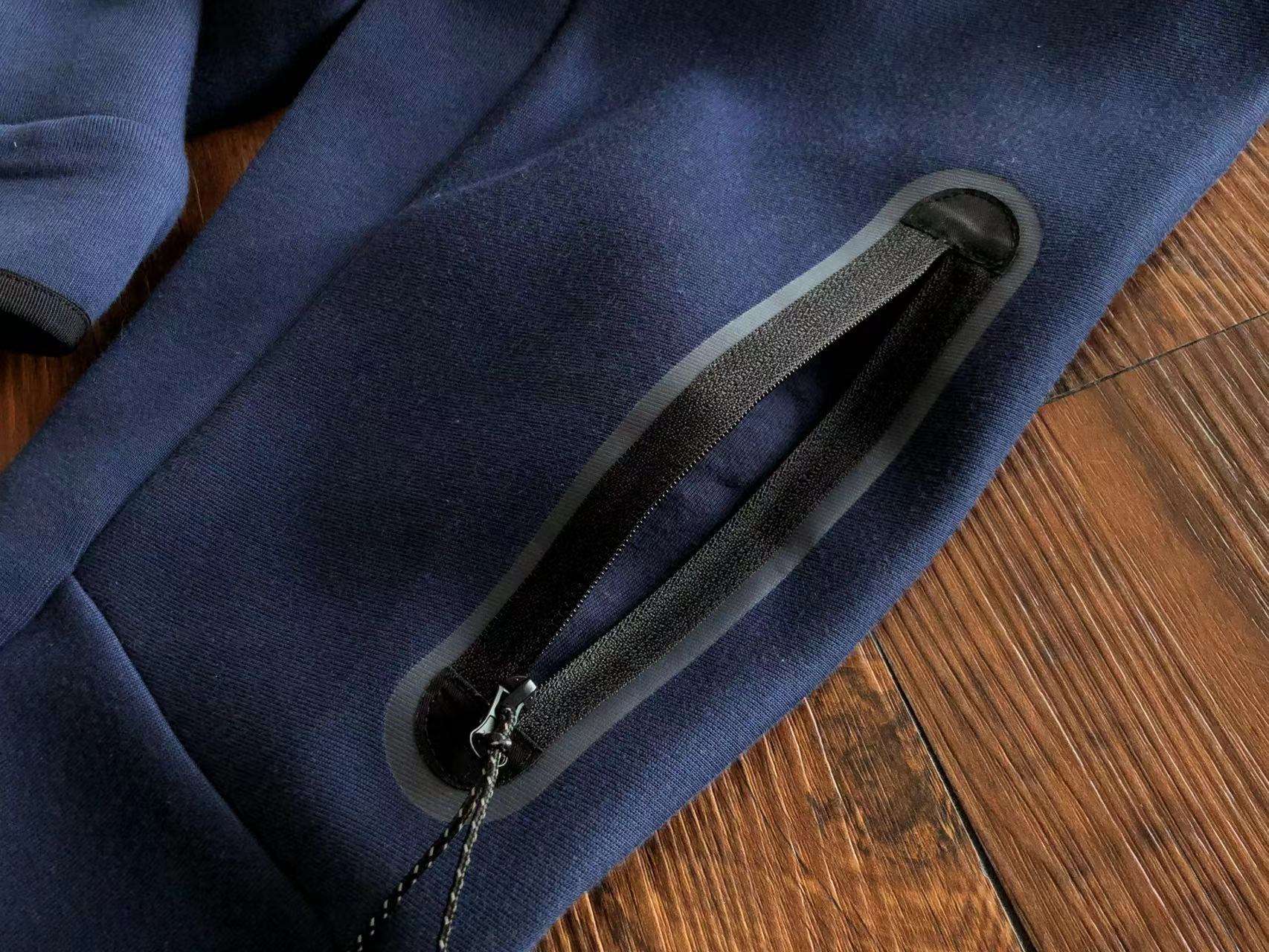 Conjunto de Chándal Nike Tech Fleece Color Marino - Imagen 6