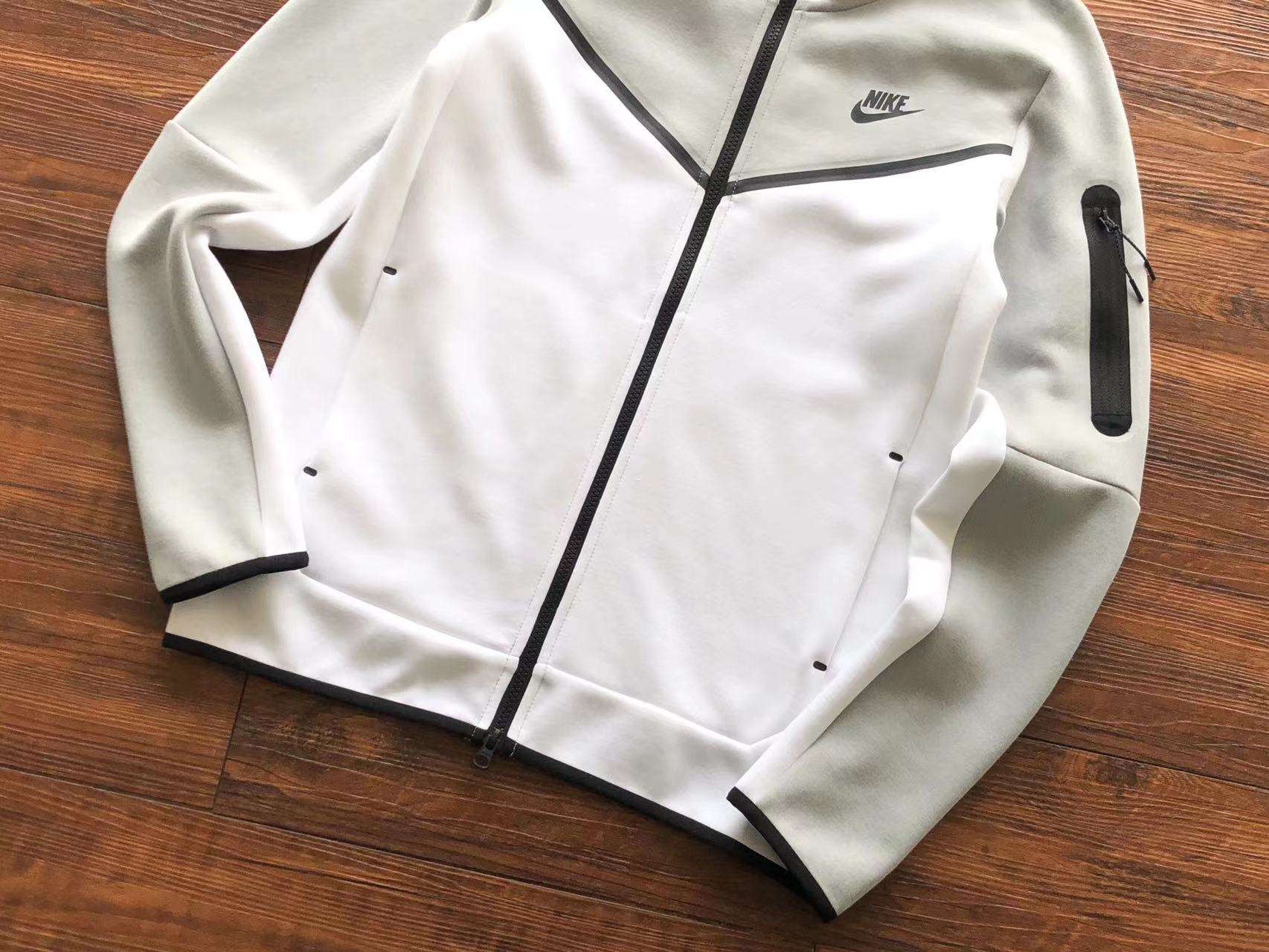 Chándal Nike Tech Fleece - Gris y Blanco - Imagen 6