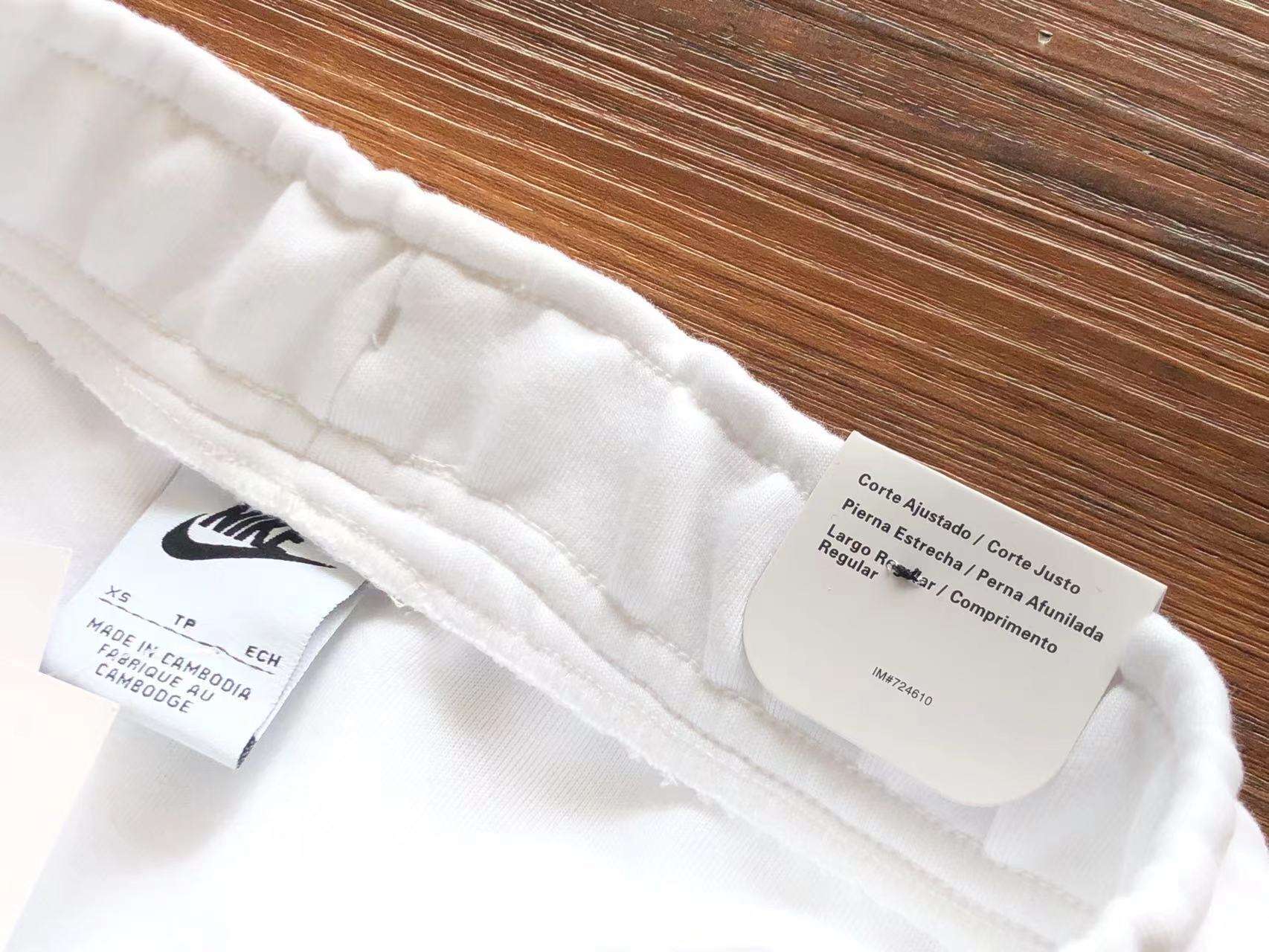 Chándal Nike Tech Fleece - Gris y Blanco - Imagen 16