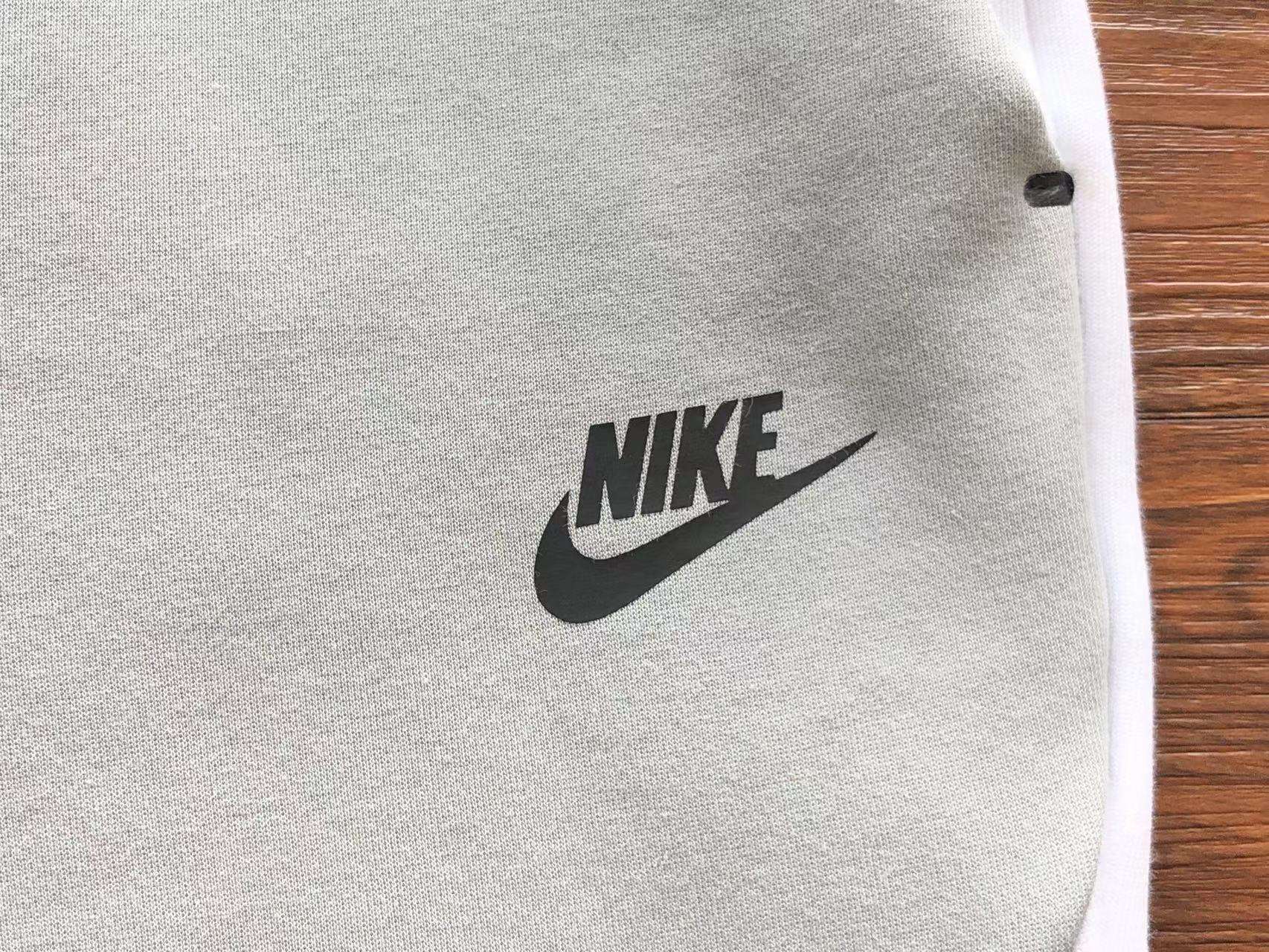 Chándal Nike Tech Fleece - Gris y Blanco - Imagen 18