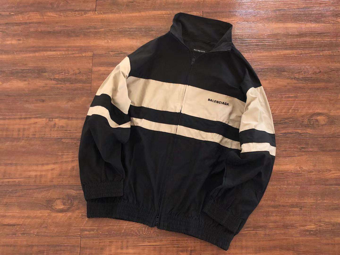Alternative view of Chaqueta Balenciaga Apricot - SS23