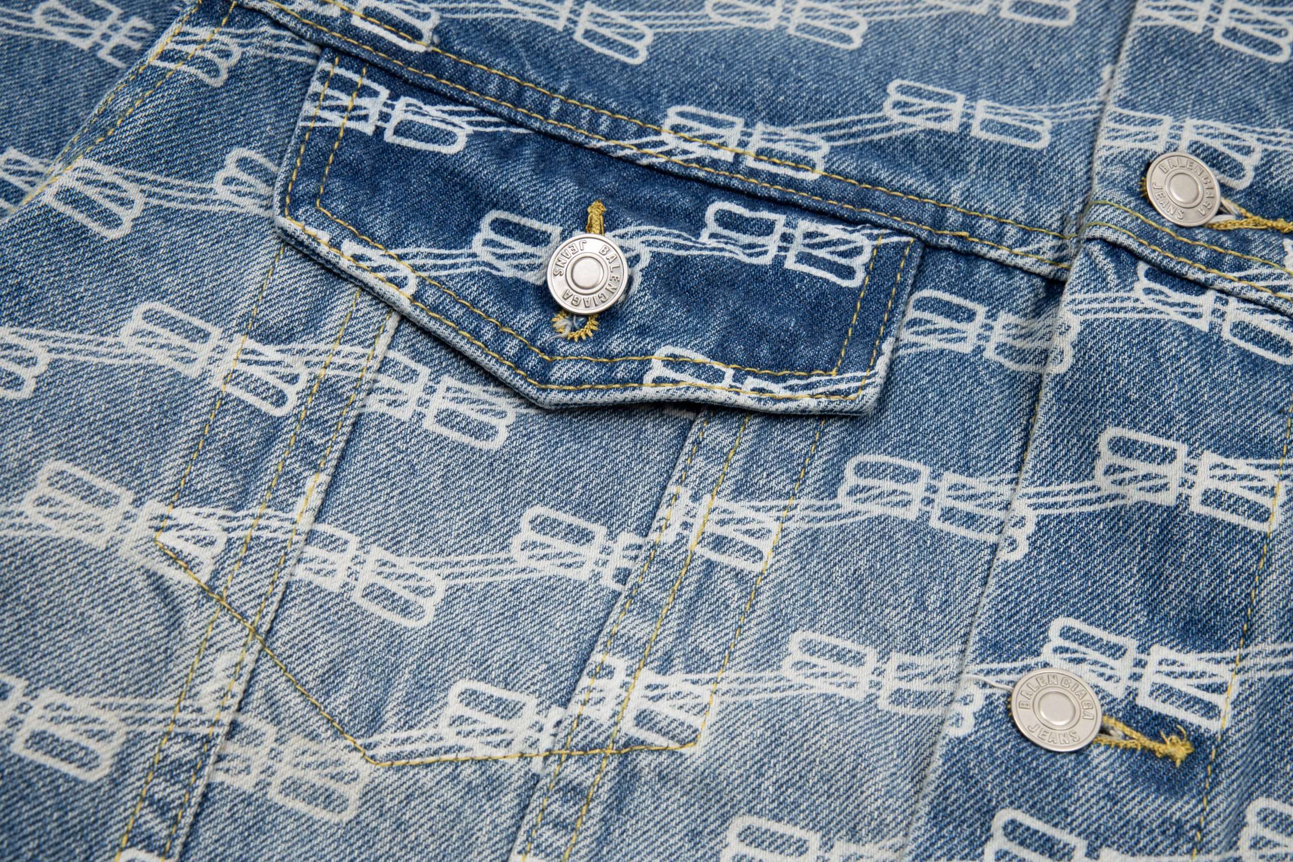Chaqueta Vaquera Balenciaga Monograma BB - SS23 - Imagen 9