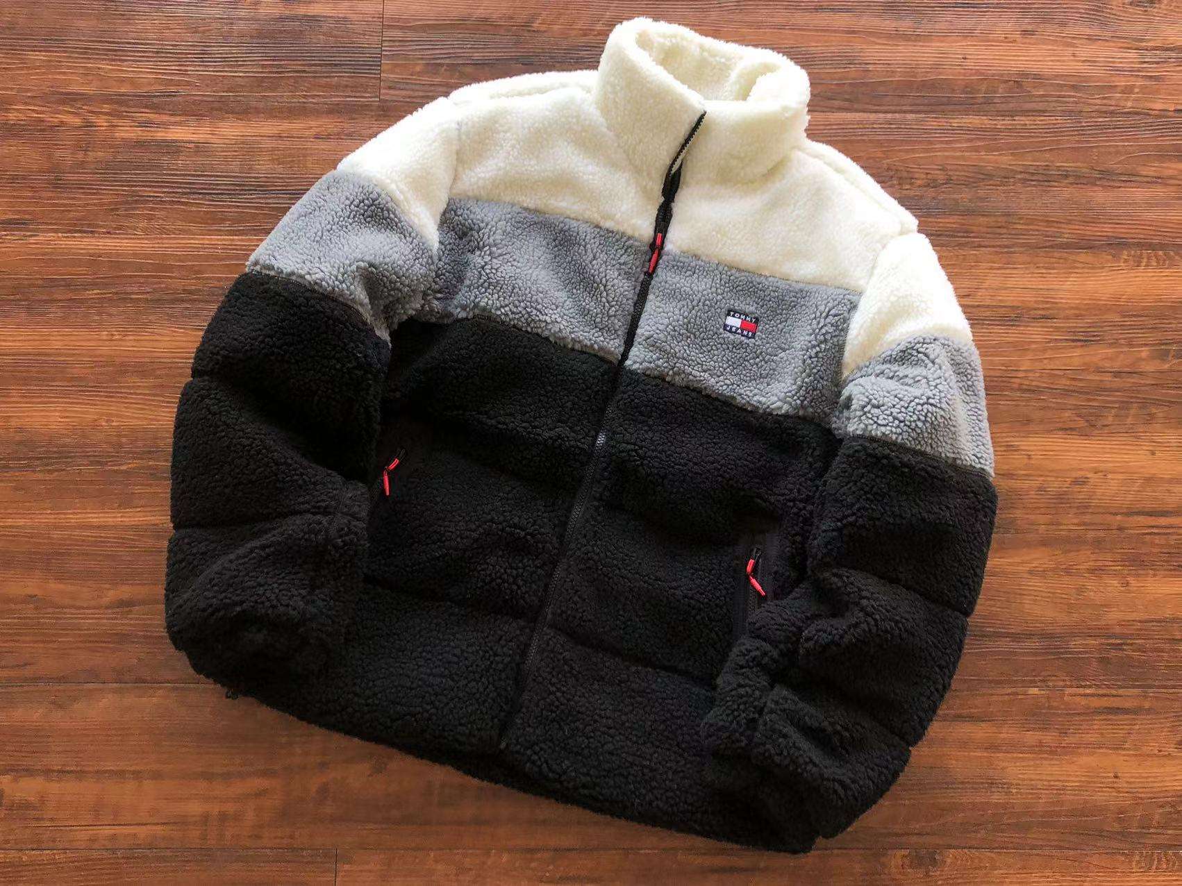 Chaqueta Tommy Hilfiger Tech Essentials - Imagen 19