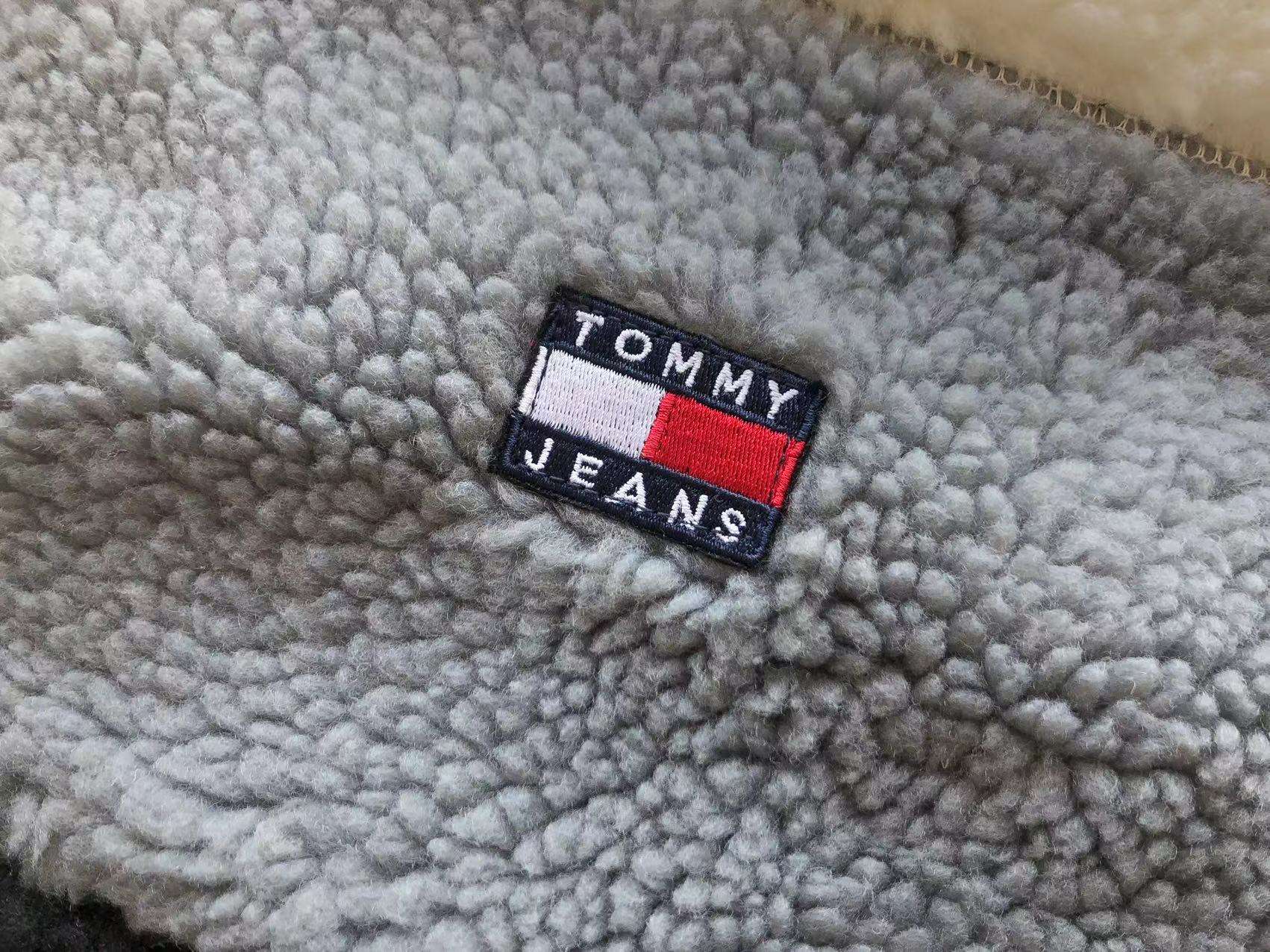 Chaqueta Tommy Hilfiger Tech Essentials - Imagen 17