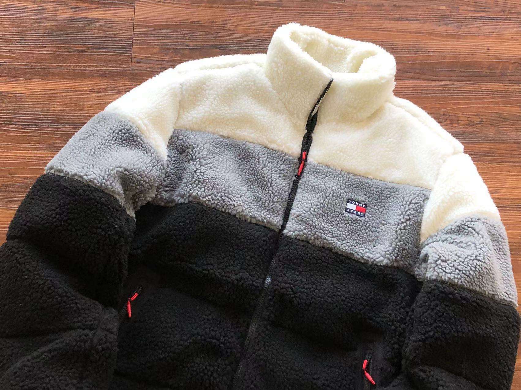 Chaqueta Tommy Hilfiger Tech Essentials - Imagen 18