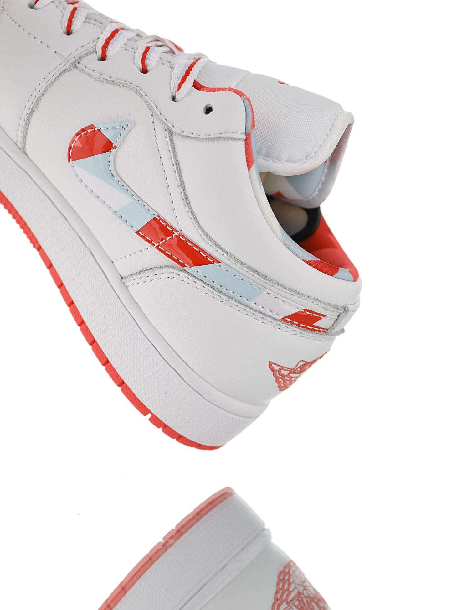 Alternative view of Air Jordan 1 Low dragon