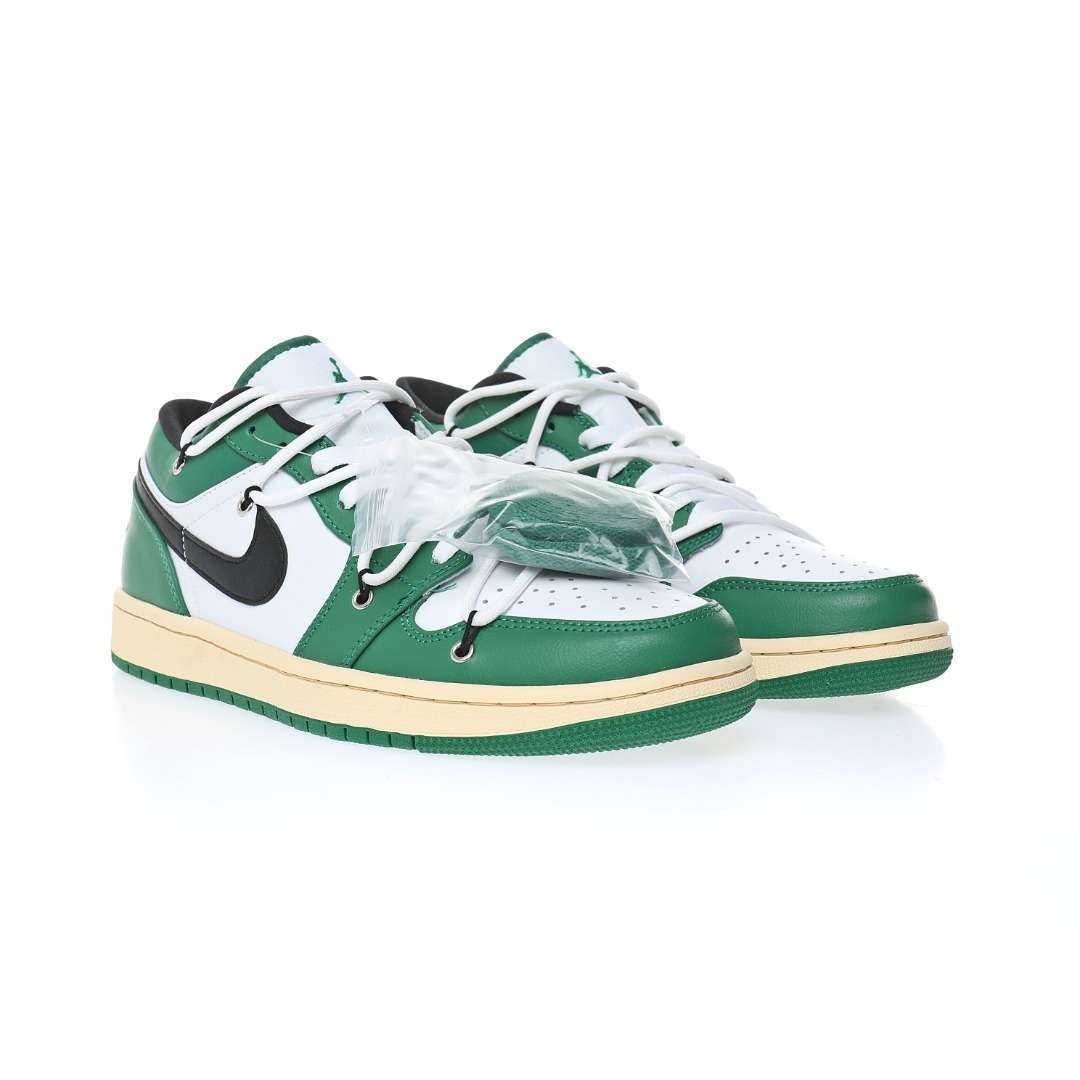 Alternative view of Air Jordan 1 Low