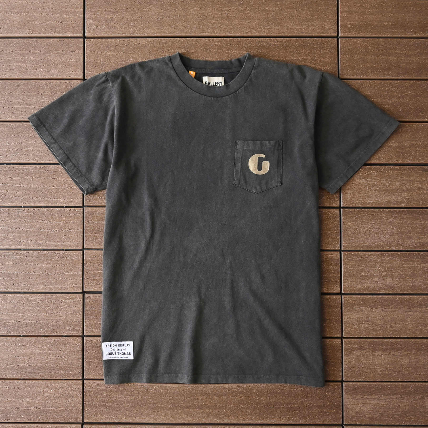 Alternative view of Camiseta  Gallery Dept