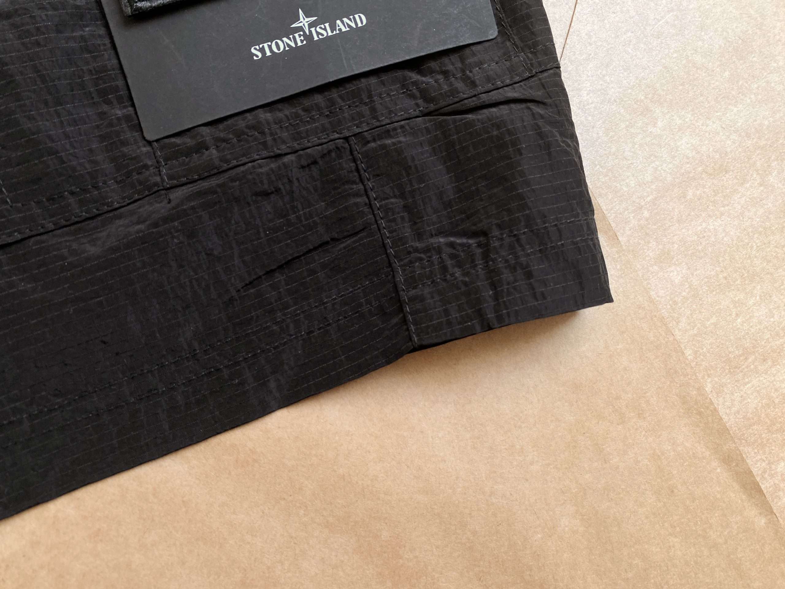 Pantalón Corto Stone Island “Cargo” - Imagen 5