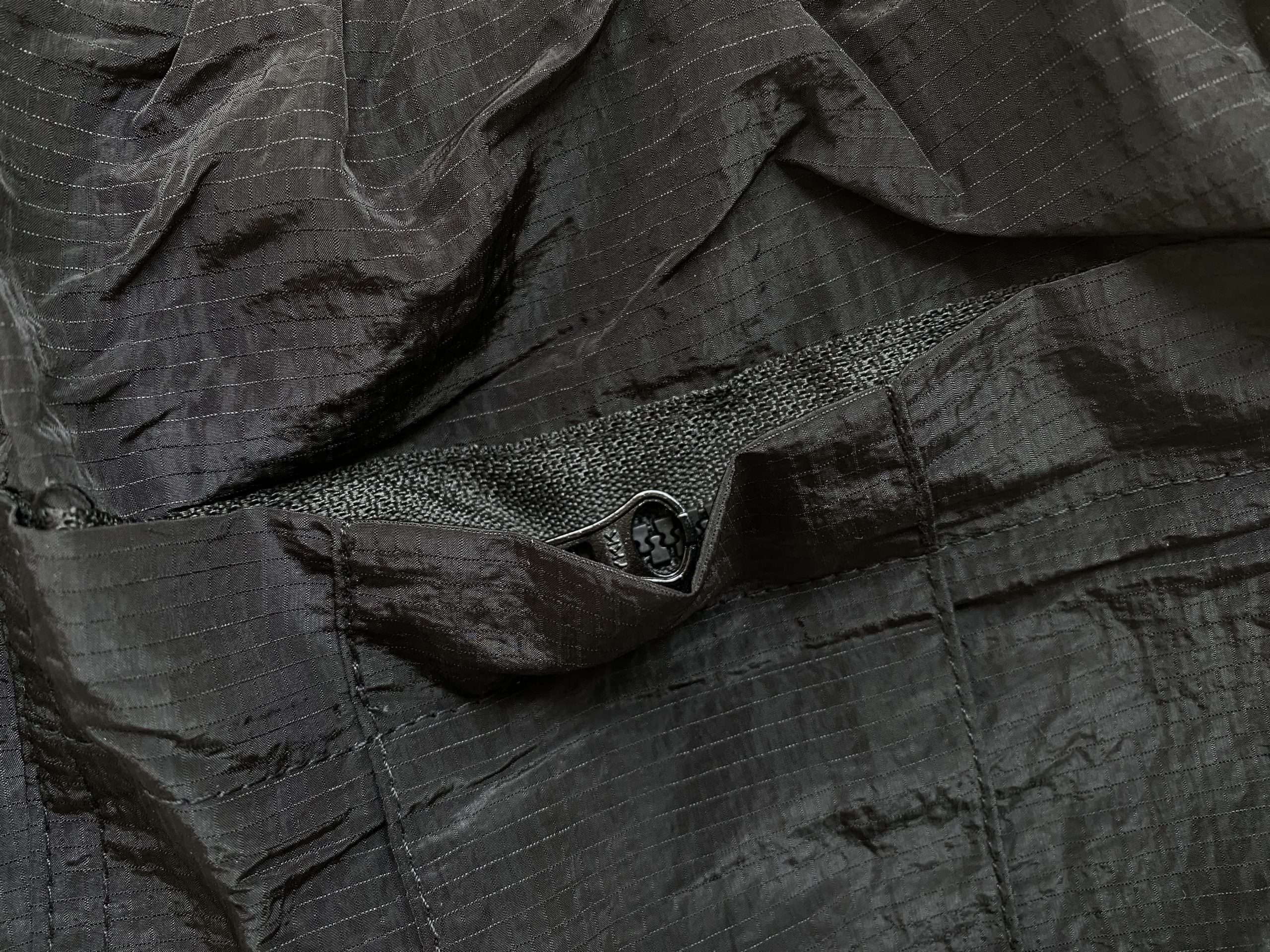 Pantalón Corto Stone Island “Cargo” - Imagen 4