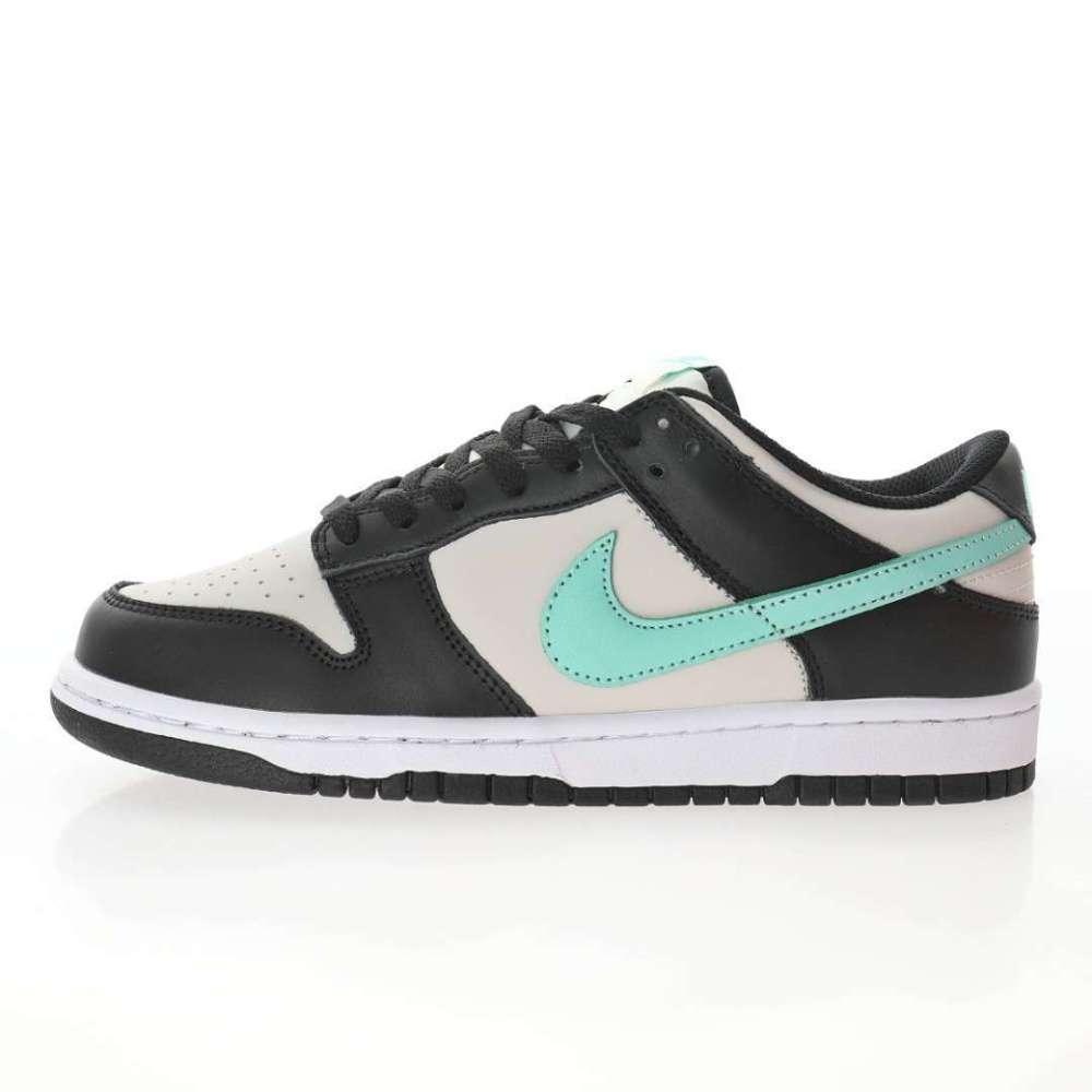 Nike SB Dunk Low