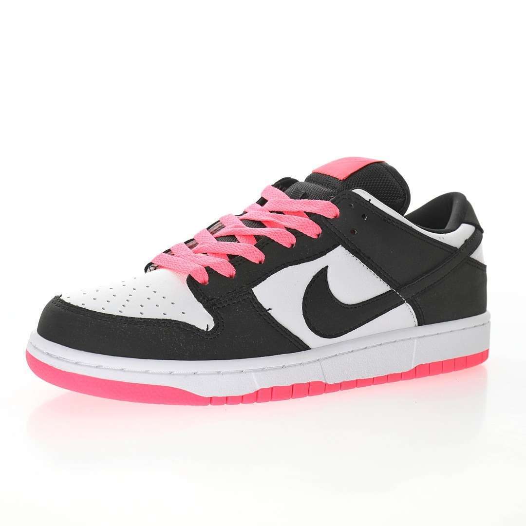 Alternative view of Nike SB Dunk Low"Black/White/Pink"