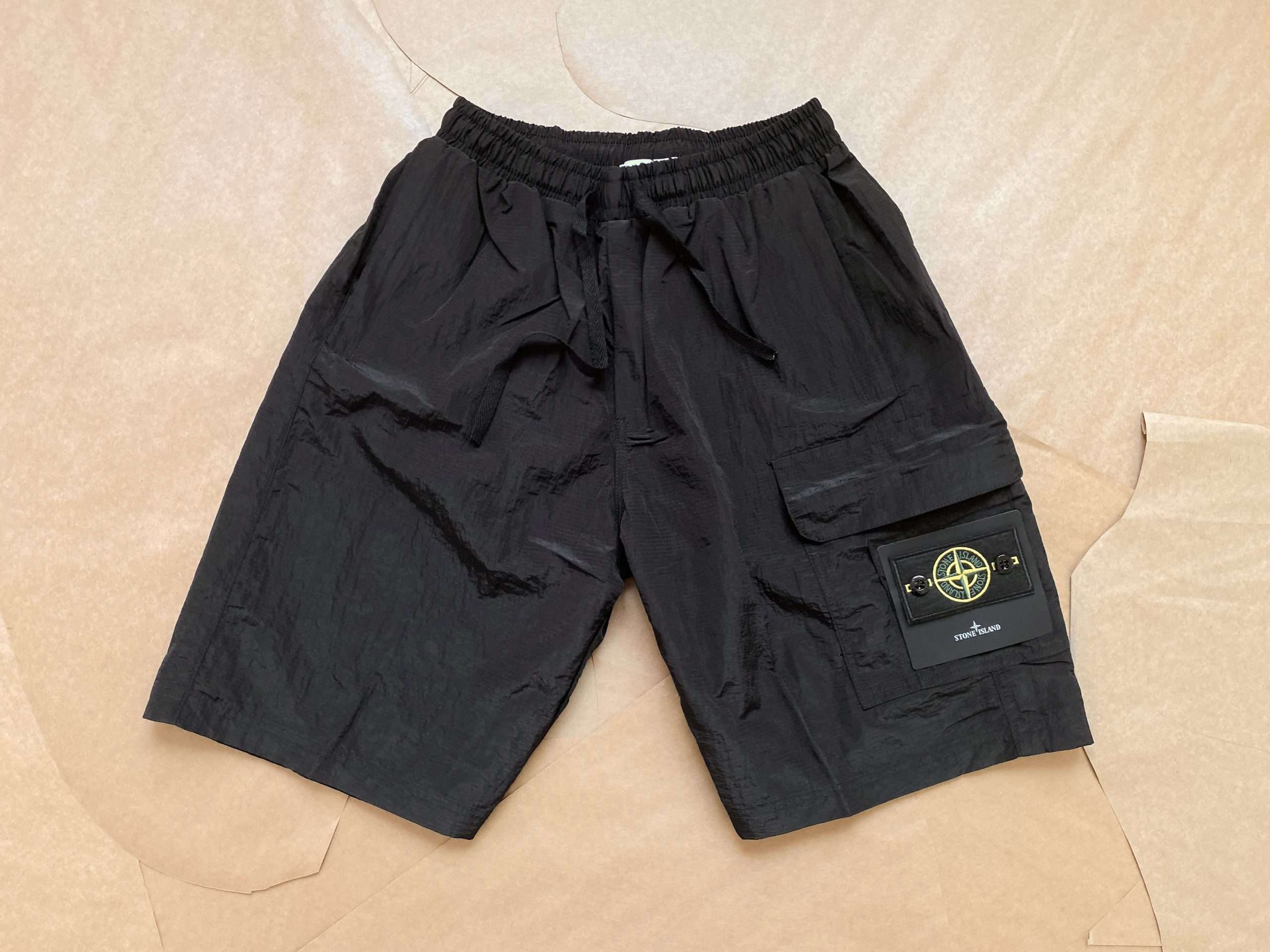 Pantalón Corto Stone Island “Cargo” - Imagen 7