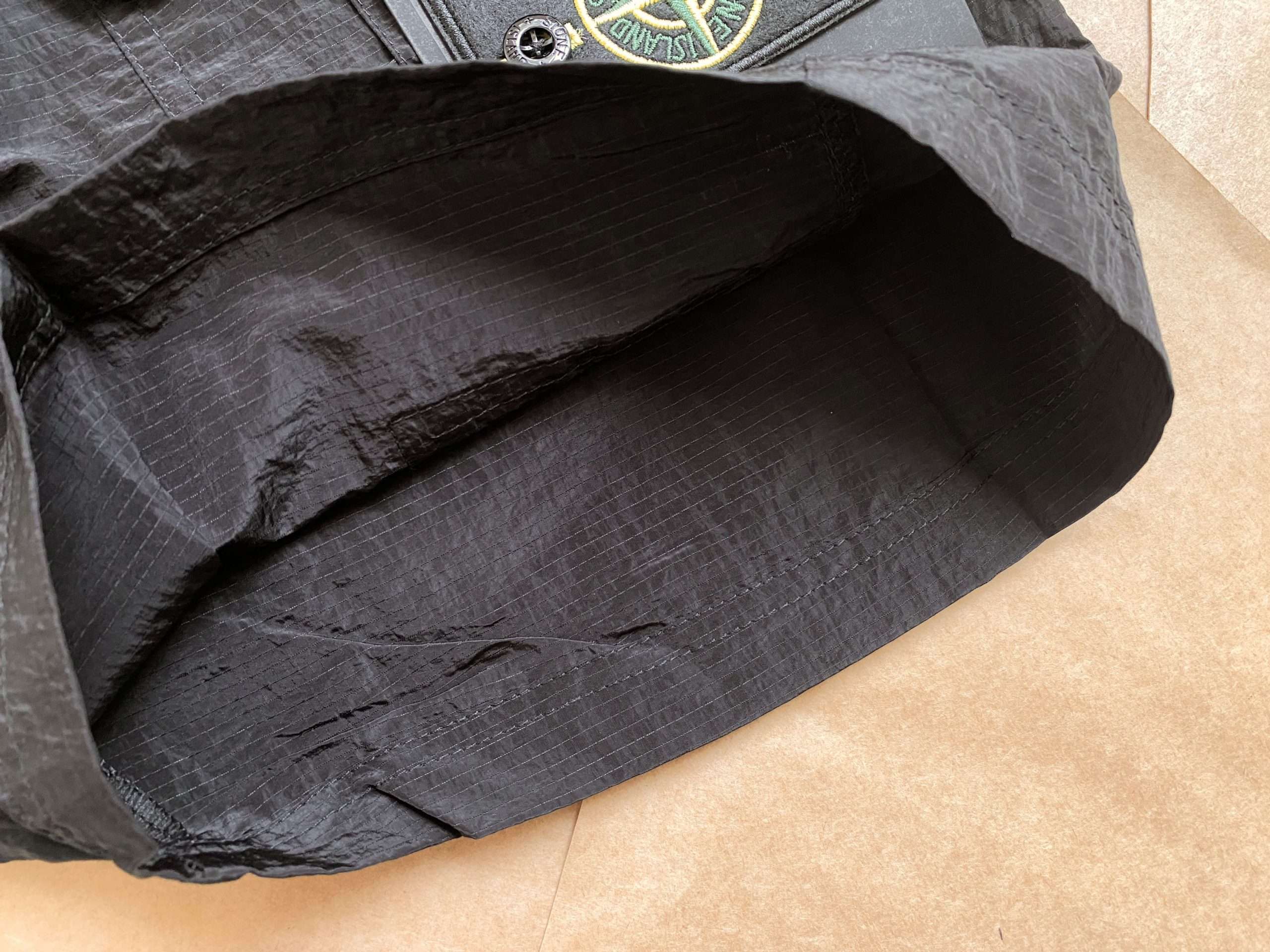 Pantalón Corto Stone Island “Cargo” - Imagen 6