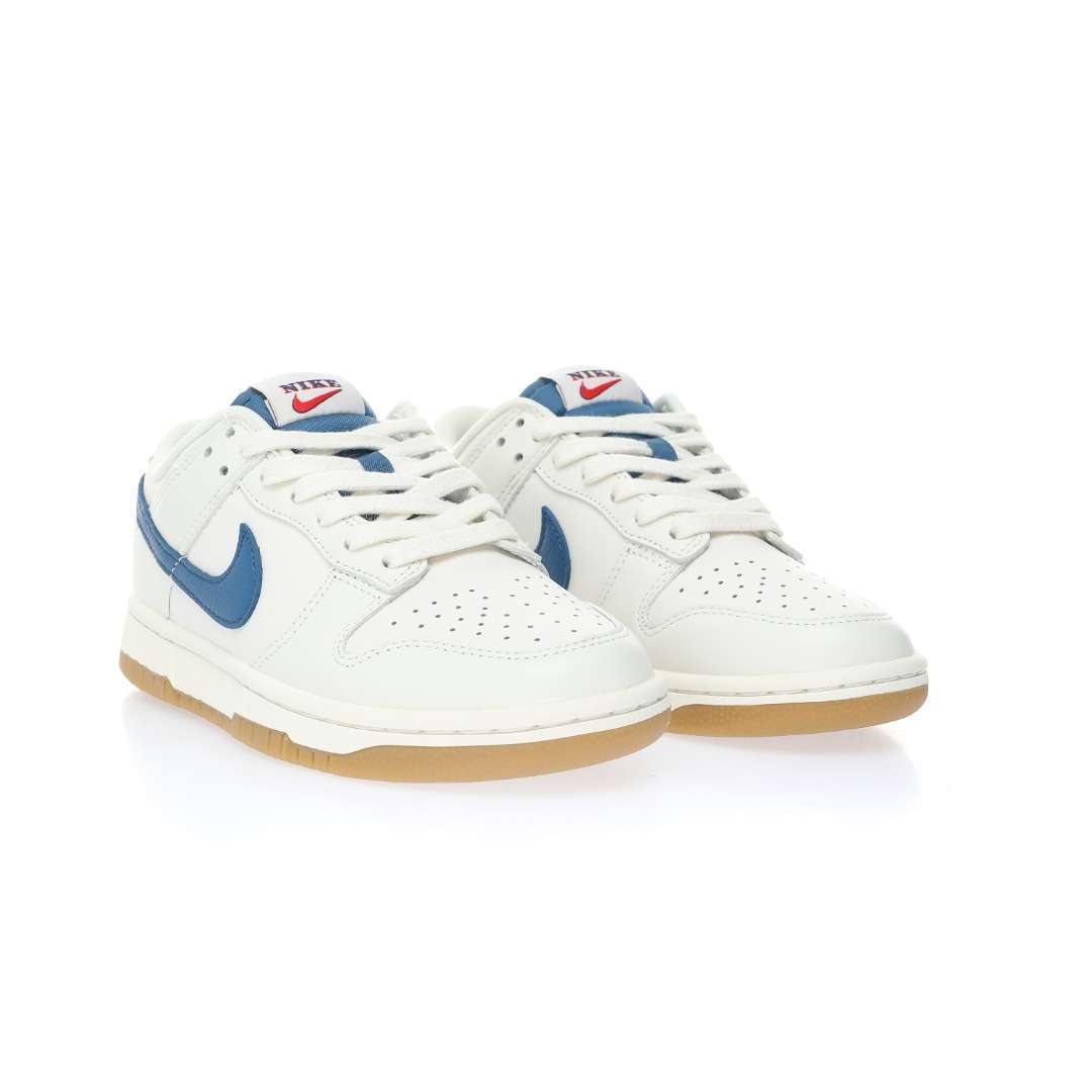 Alternative view of Nike SB Dunk Low "White/Blue"