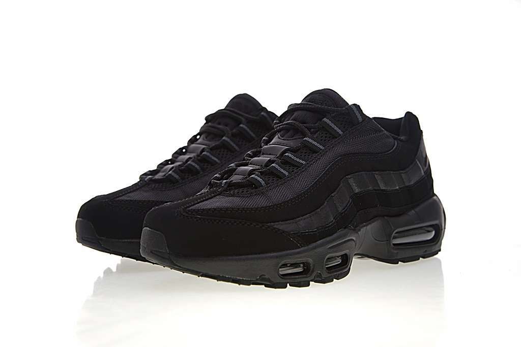 Nike Air Max 95 "Triple Black" - Imagen 5