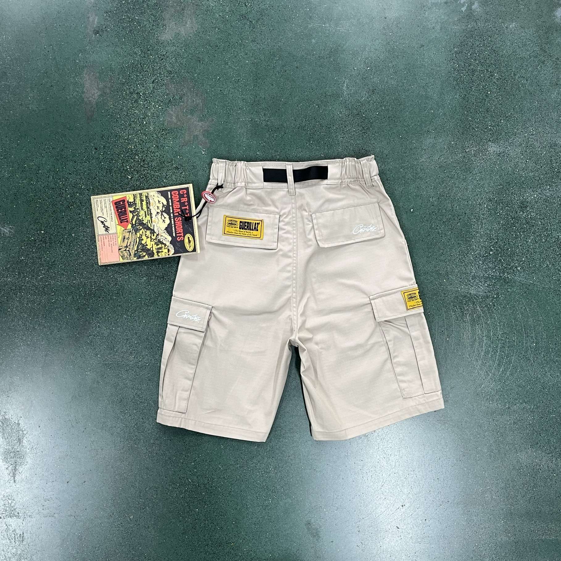 Pantalón Corto Corteiz Beige Summer Season 2023 - Imagen 3