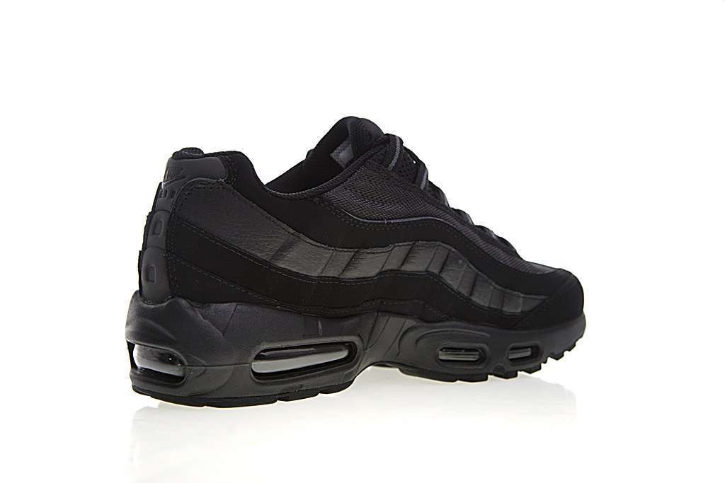Nike Air Max 95 "Triple Black" - Imagen 4