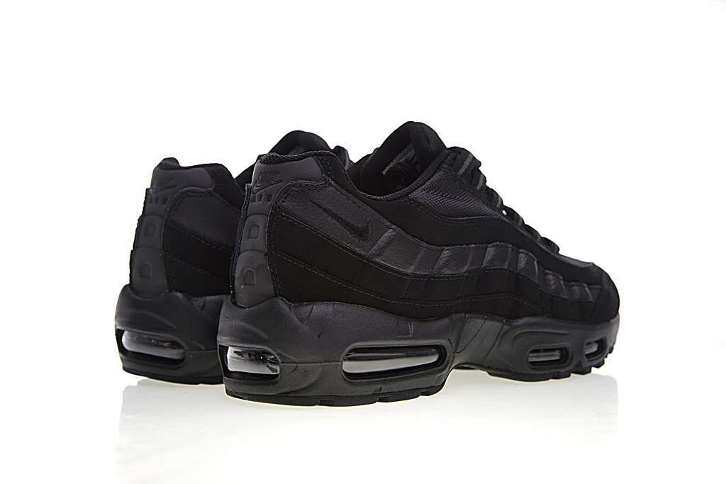 Nike Air Max 95 "Triple Black" - Imagen 6