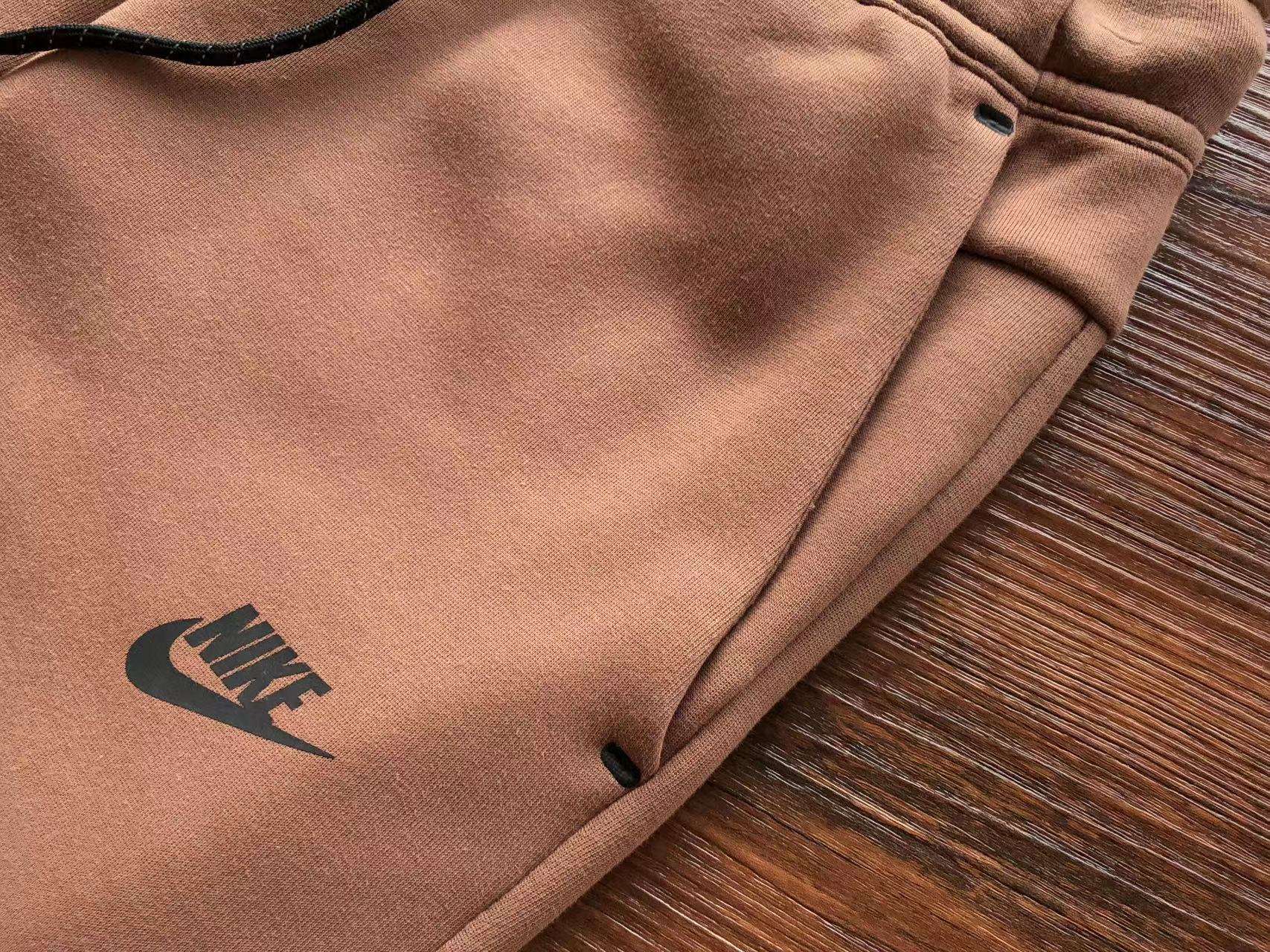 Pantalones Cortos Nike Tech Fleece - Imagen 19
