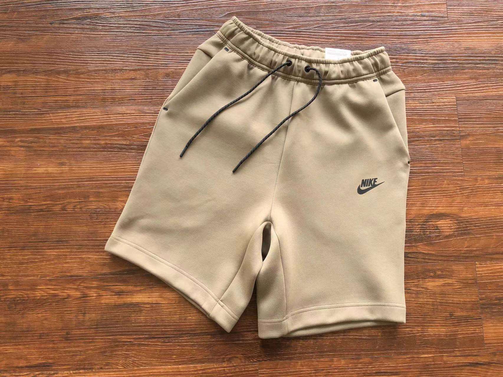 Pantalones Cortos Nike Tech Fleece - Imagen 55