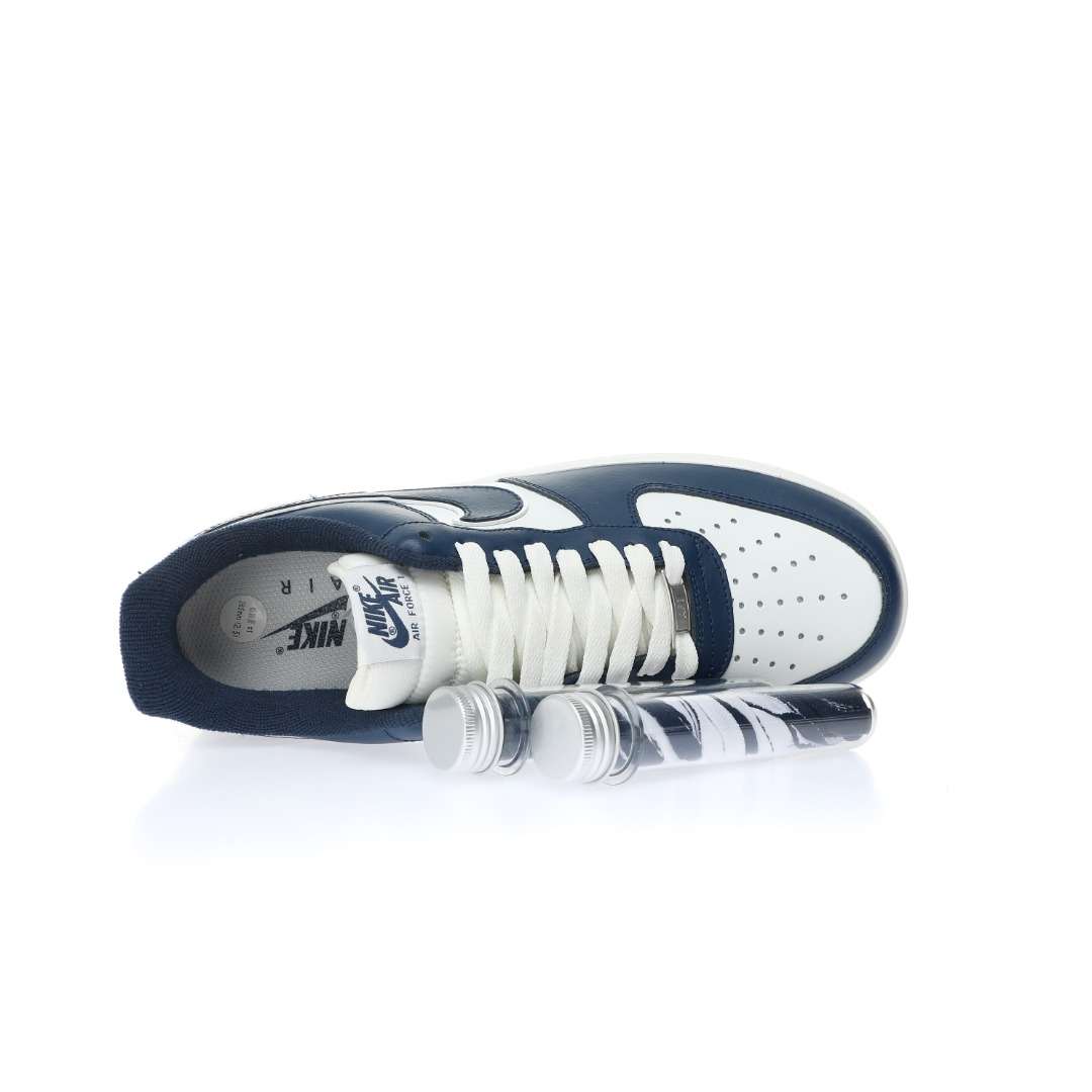 Nike Air Force 1’07 Low LX"Navy/White/Gum" - Imagen 4