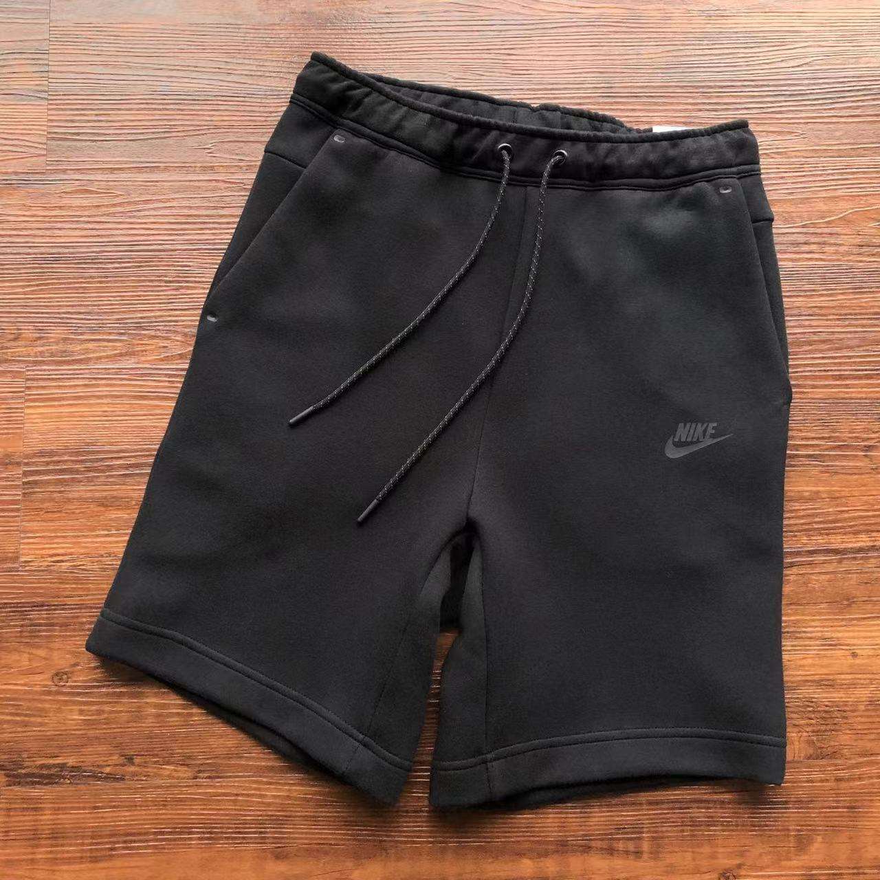 Pantalones Cortos Nike Tech Fleece - Imagen 65