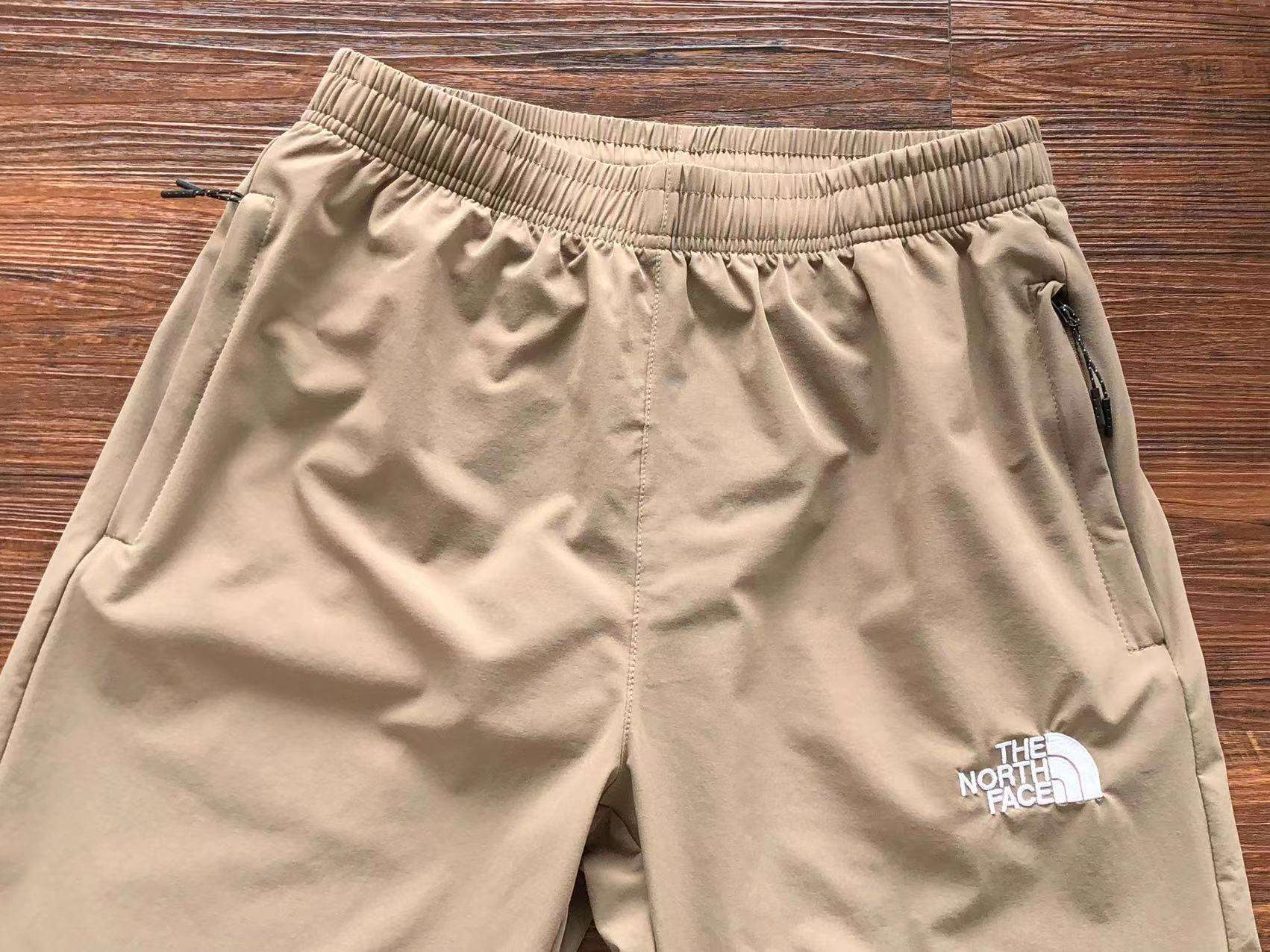 Pantalones Cortos TNF- SS23 - Imagen 8