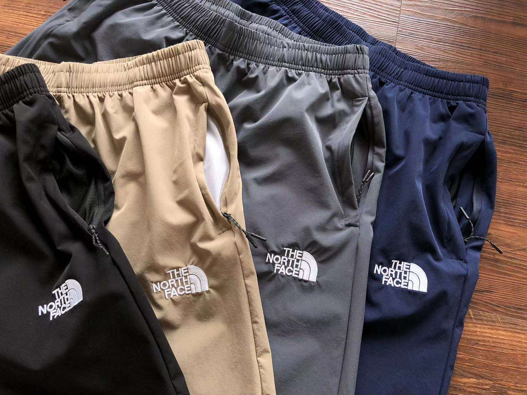 Pantalones Cortos TNF- SS23 - Imagen 6