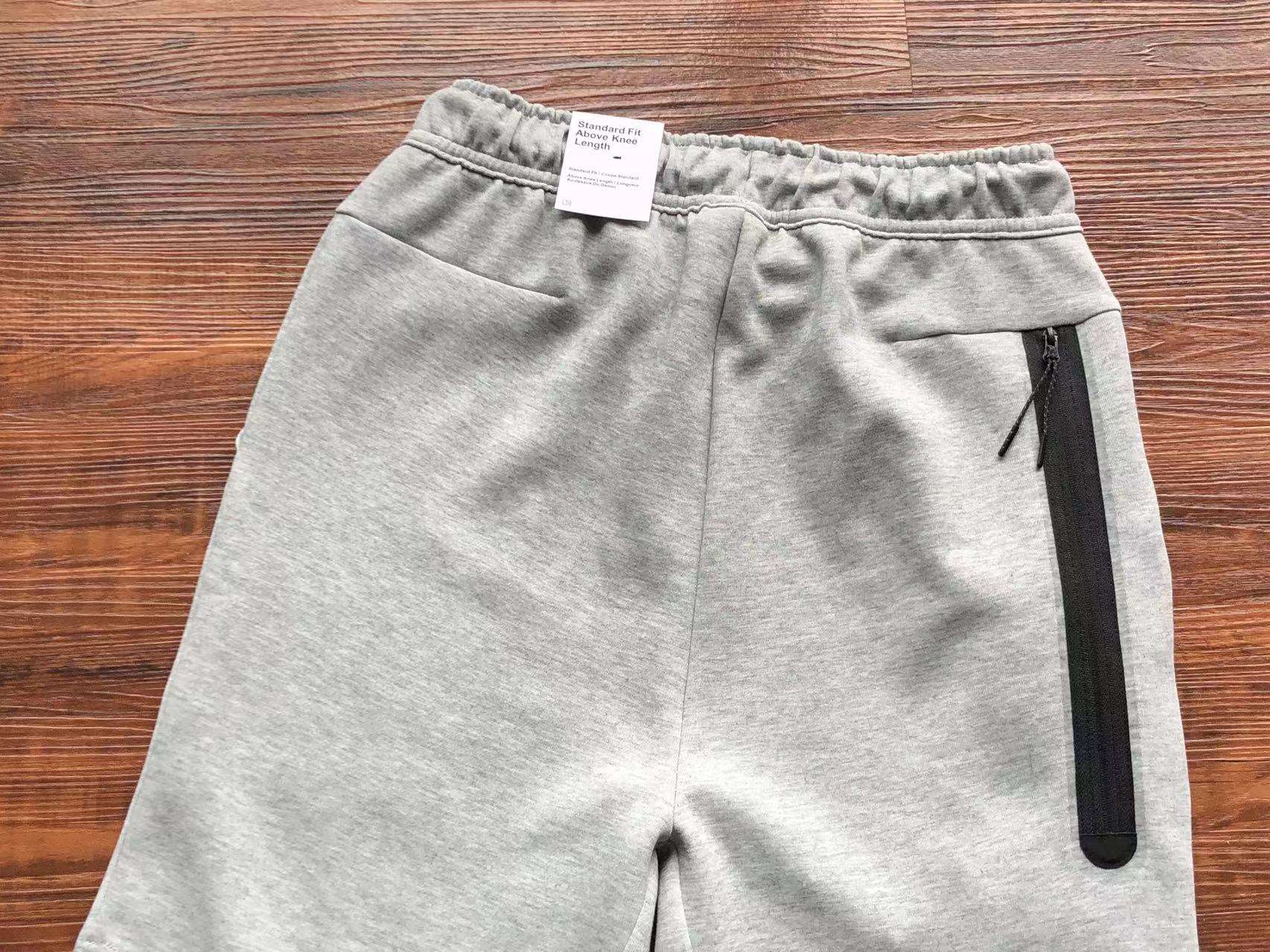 Pantalones Cortos Nike Tech Fleece - Imagen 6