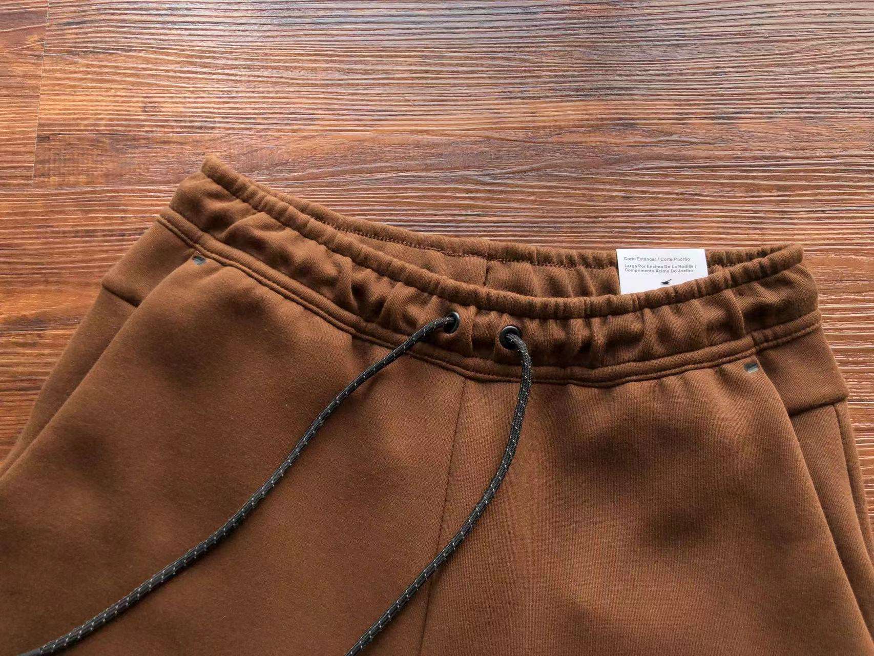 Pantalones Cortos Nike Tech Fleece - Imagen 34